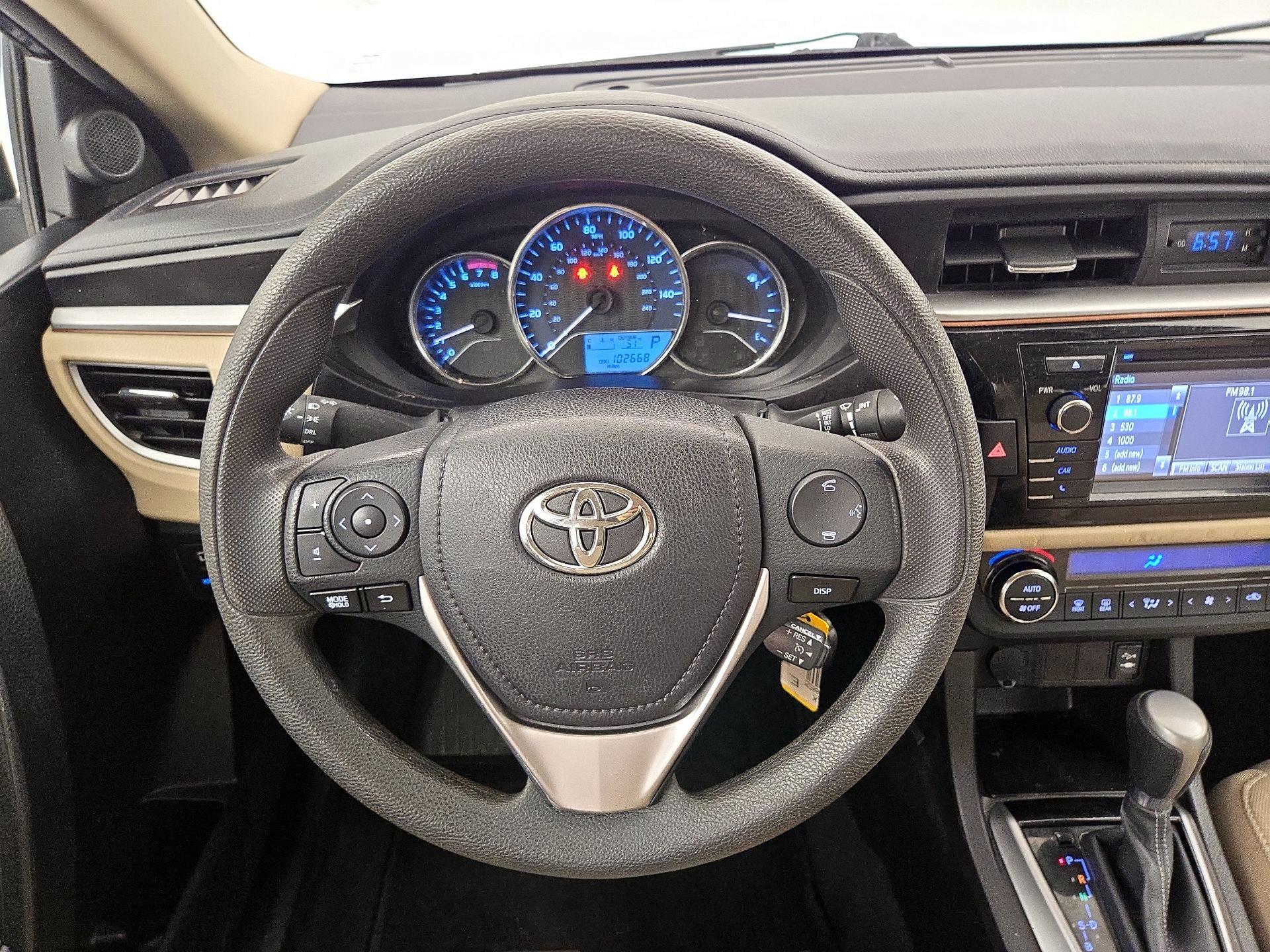 Thumbnail: 2015 Toyota Corolla - 10
