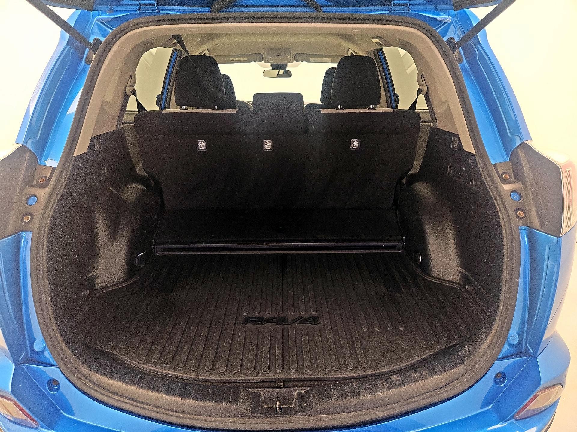 Thumbnail: 2018 Toyota RAV4 - 20