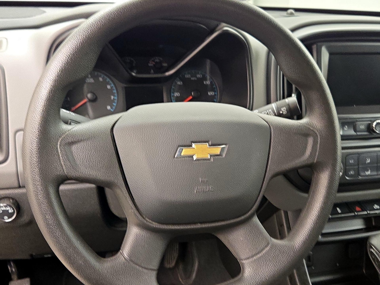 2022 Chevrolet Colorado Work Truck - Photo 11