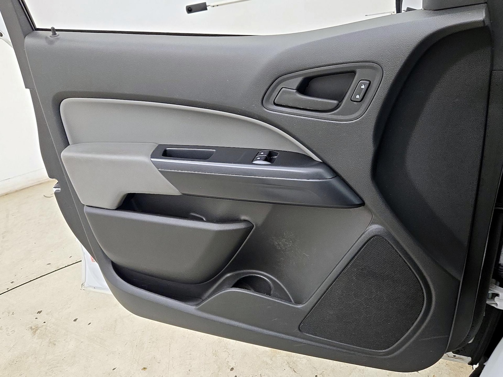 2022 Chevrolet Colorado Work Truck - Photo 13
