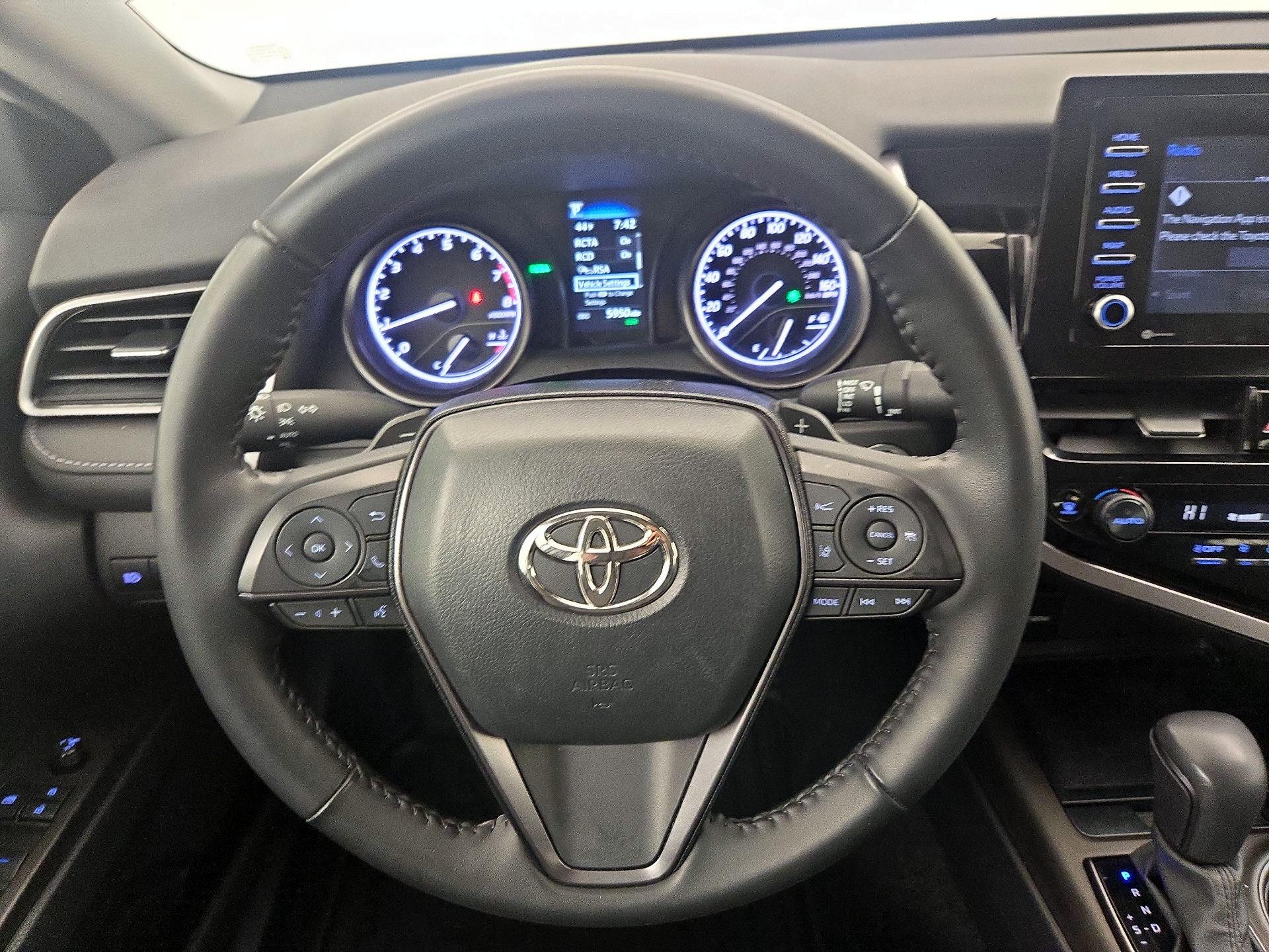 Thumbnail: 2023 Toyota Camry - 10