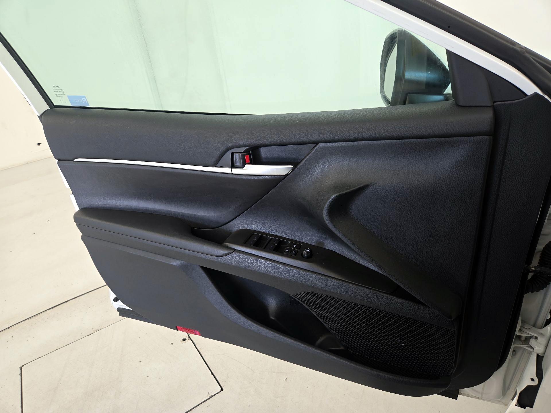 Thumbnail: 2023 Toyota Camry - 12