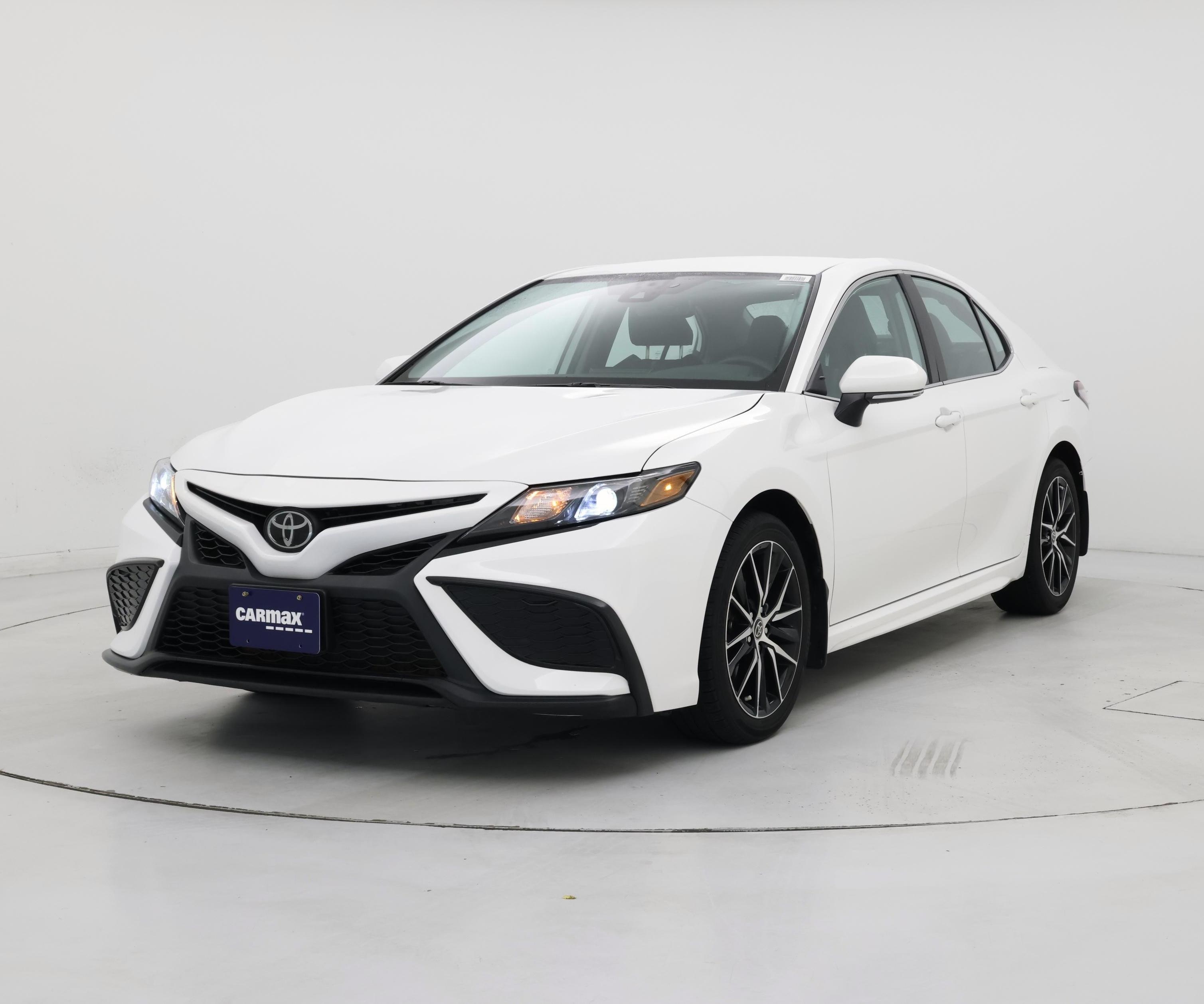 Thumbnail: 2023 Toyota Camry - 4