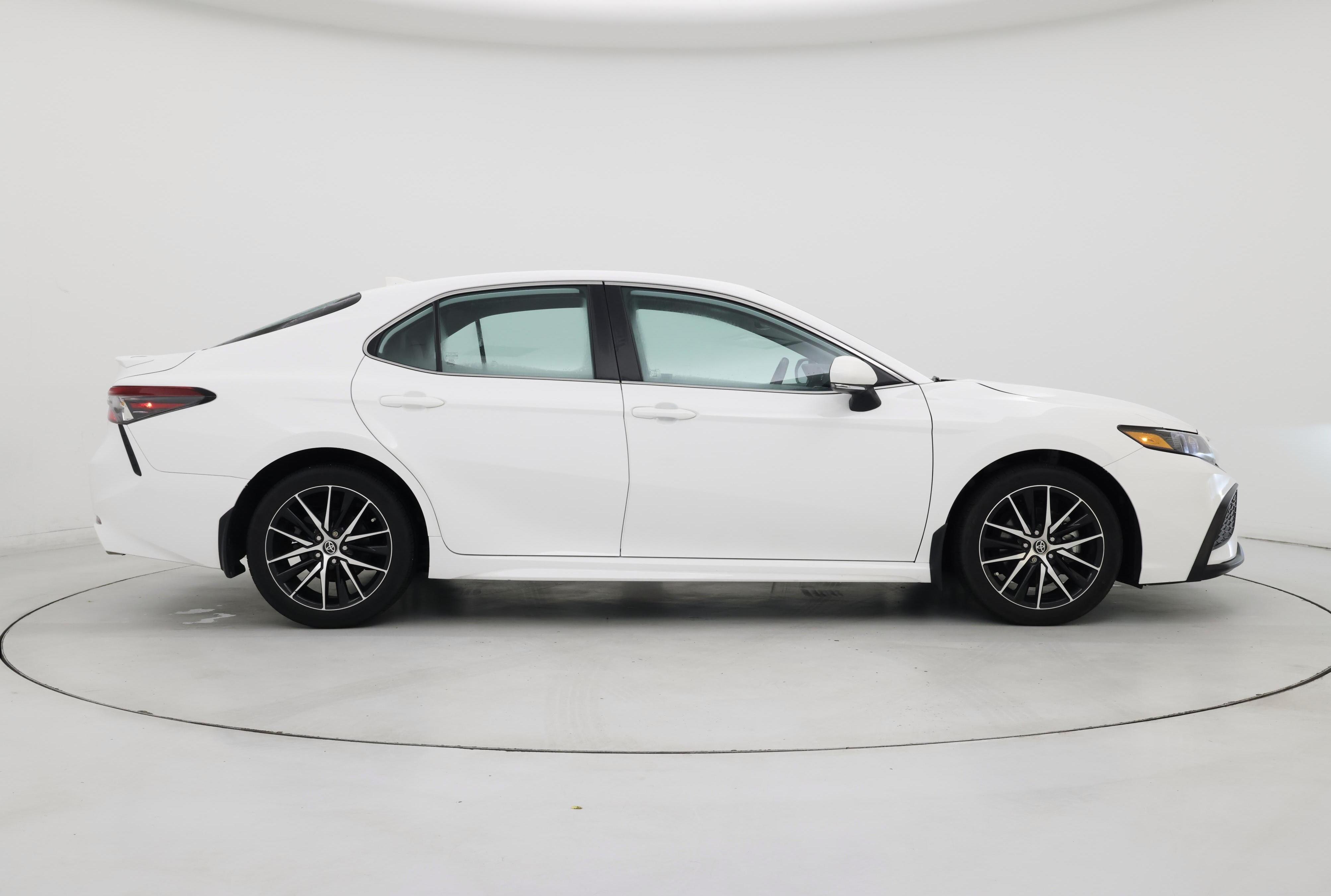 Thumbnail: 2023 Toyota Camry - 7