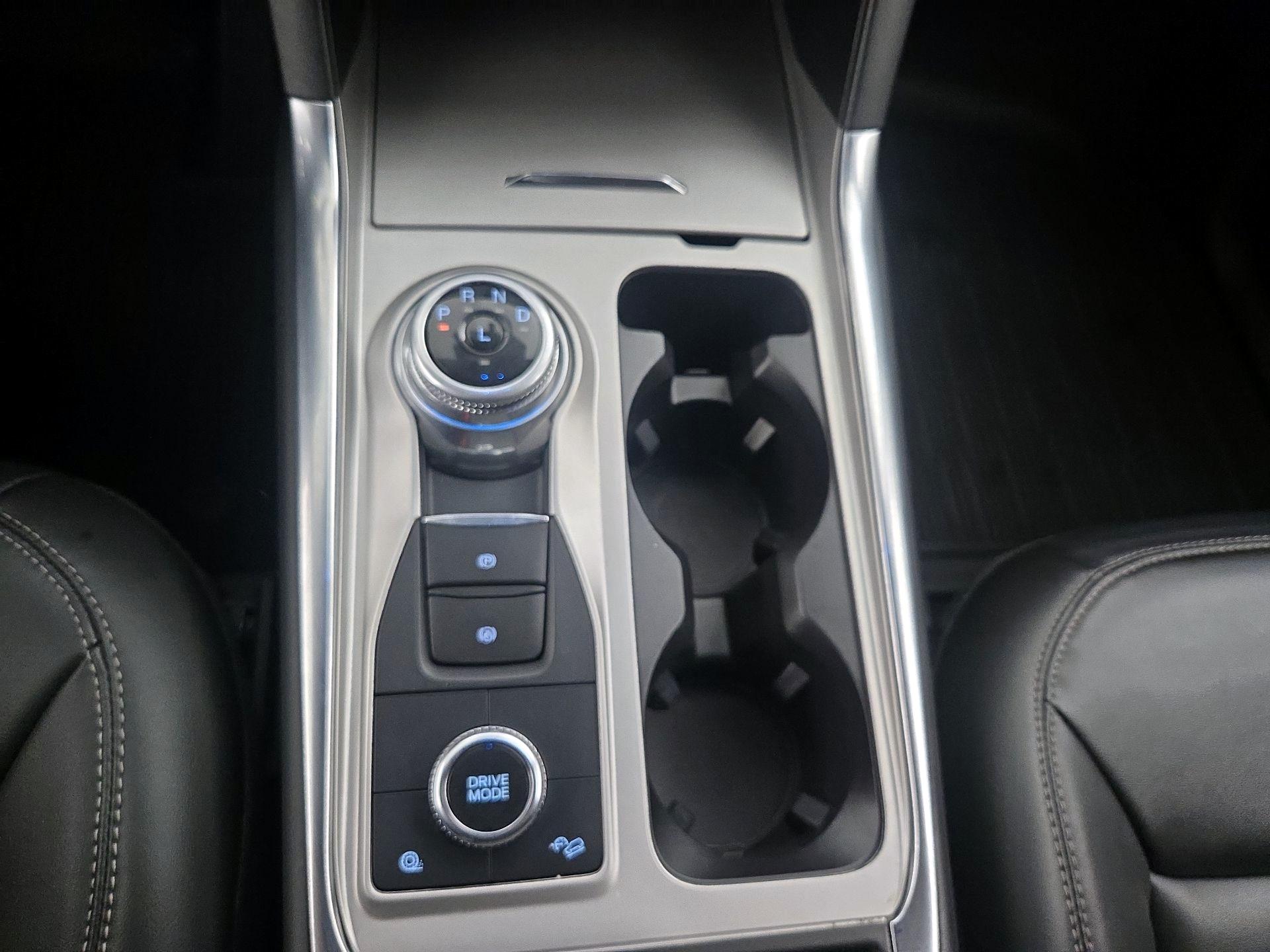 Thumbnail: 2022 Ford Explorer - 17