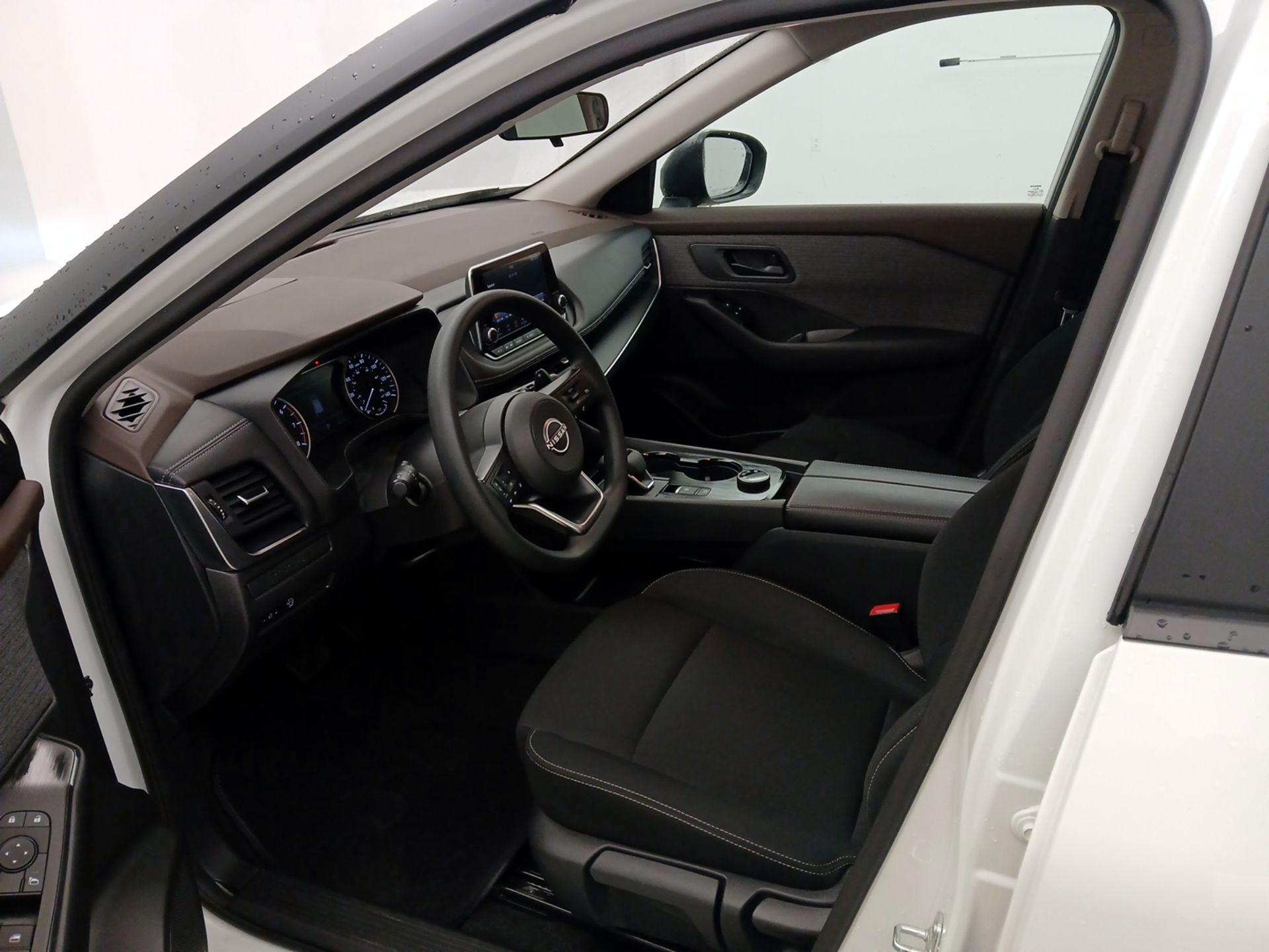 Thumbnail: 2023 Nissan Rogue - 11
