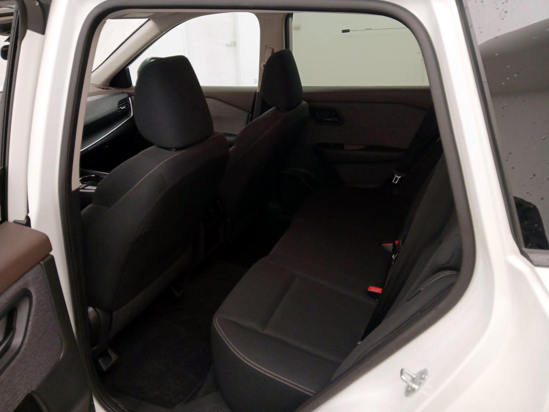 Thumbnail: 2023 Nissan Rogue - 19