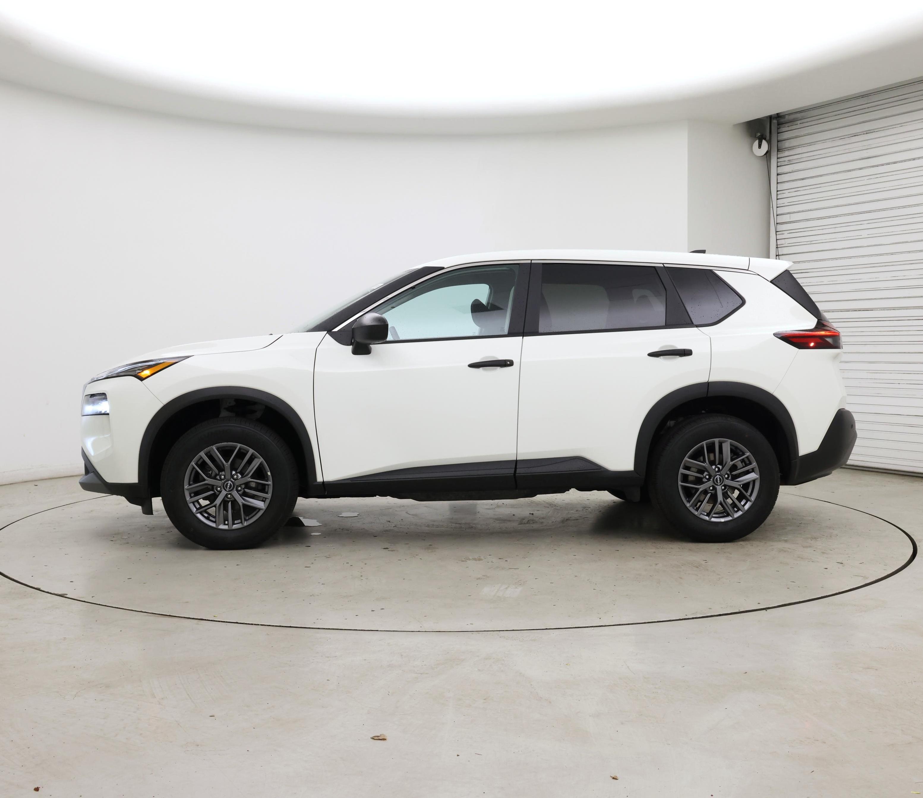 Thumbnail: 2023 Nissan Rogue - 3
