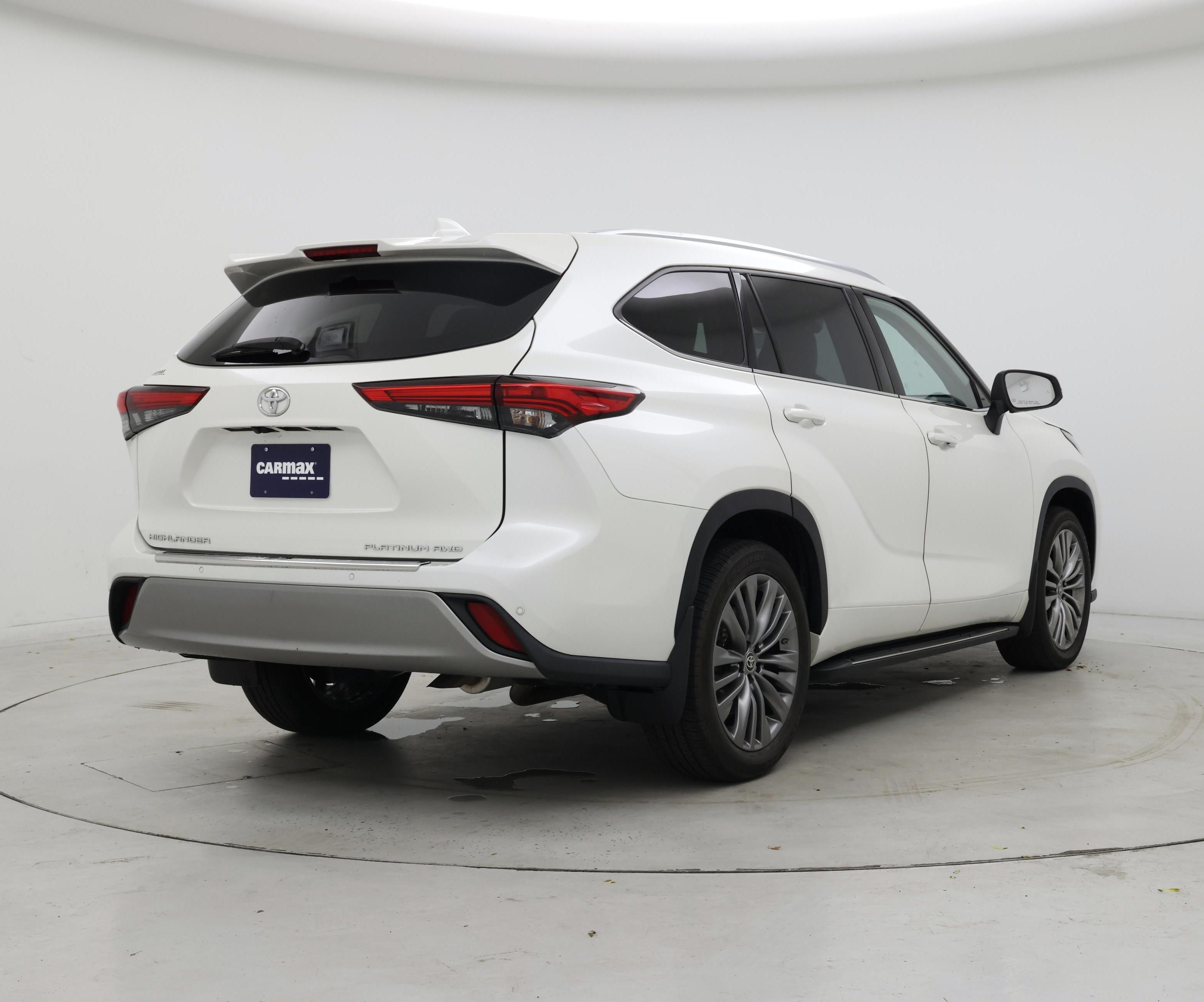Thumbnail: 2020 Toyota Highlander - 8