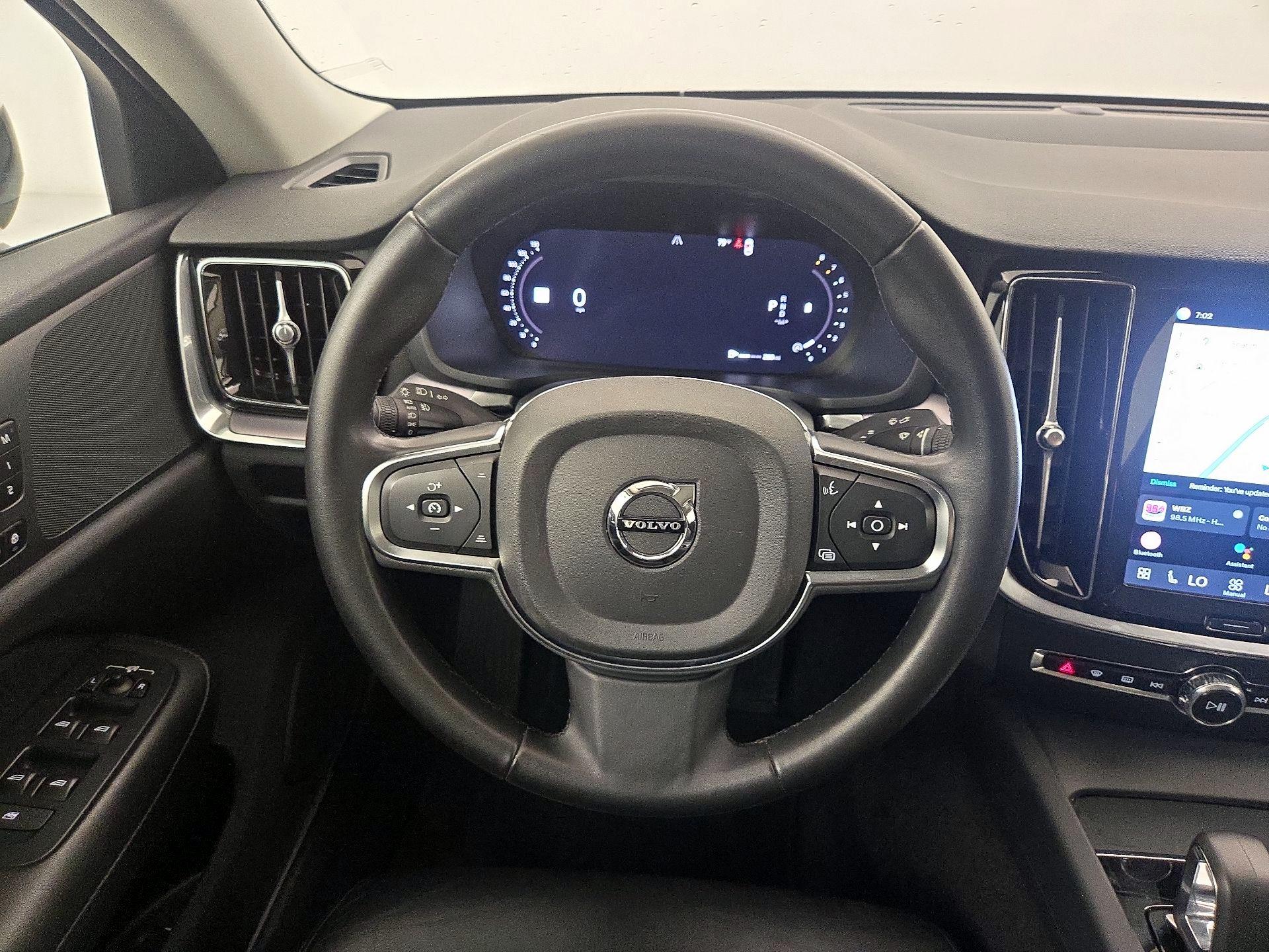 Thumbnail: 2024 Volvo S60 - 10