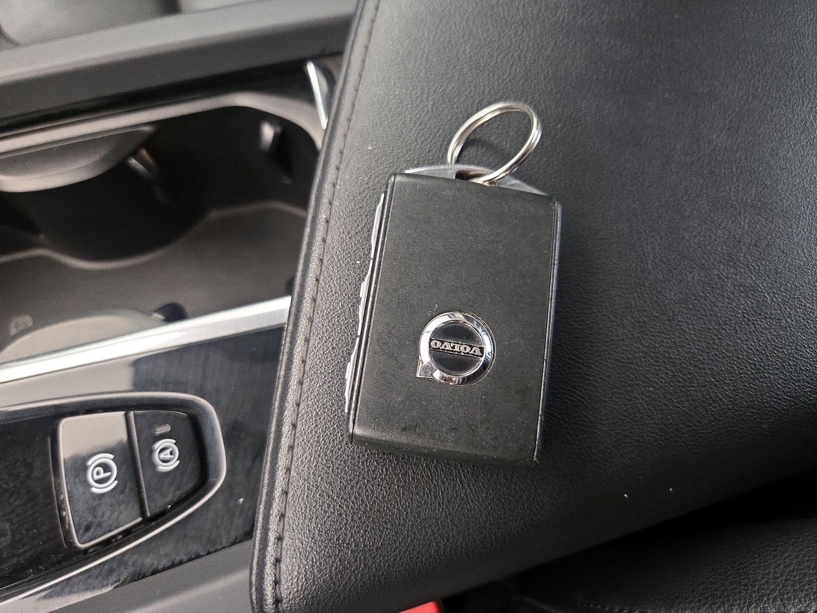 2024 Volvo S60 Core - Photo 24