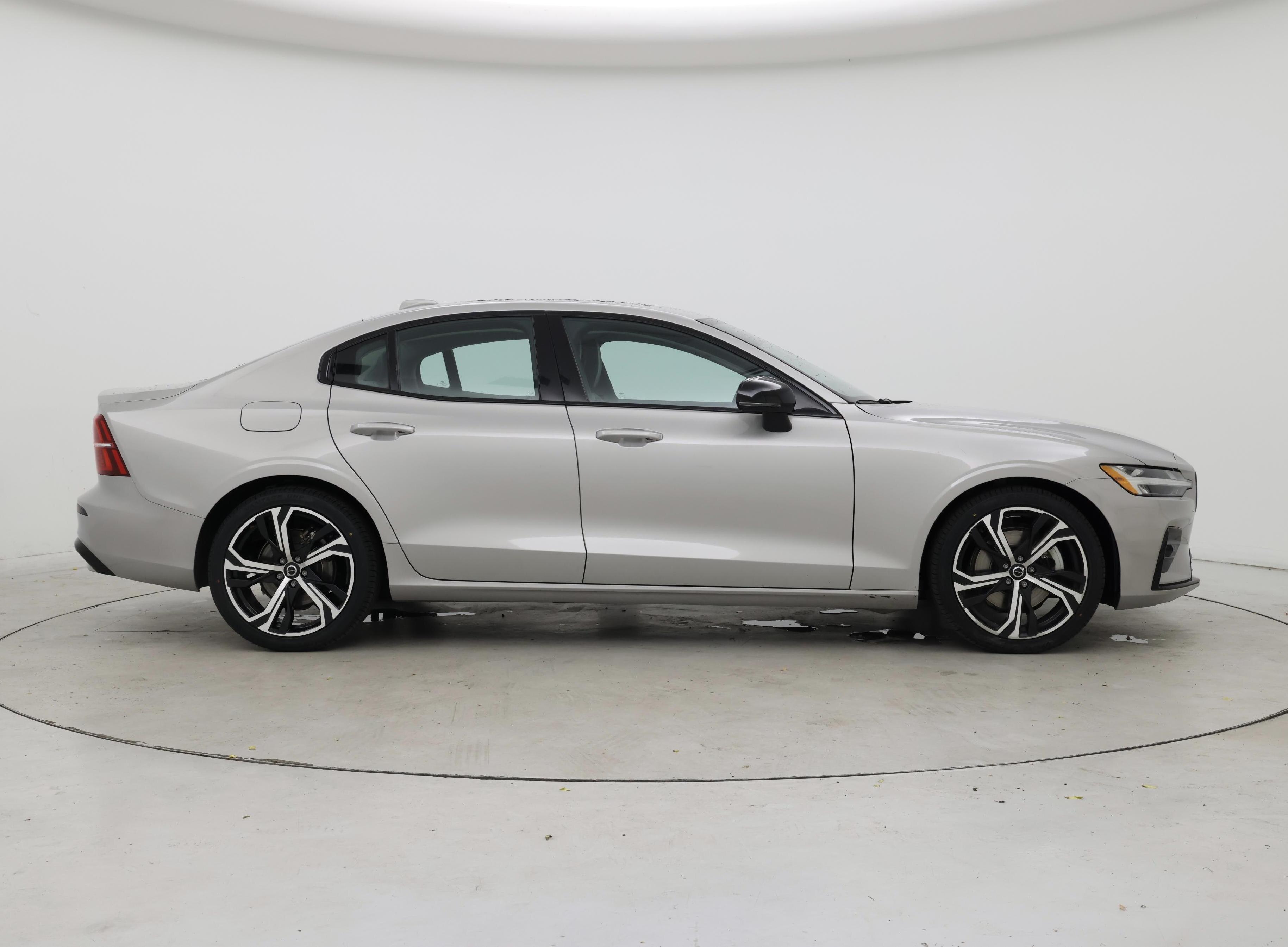 Thumbnail: 2024 Volvo S60 - 7