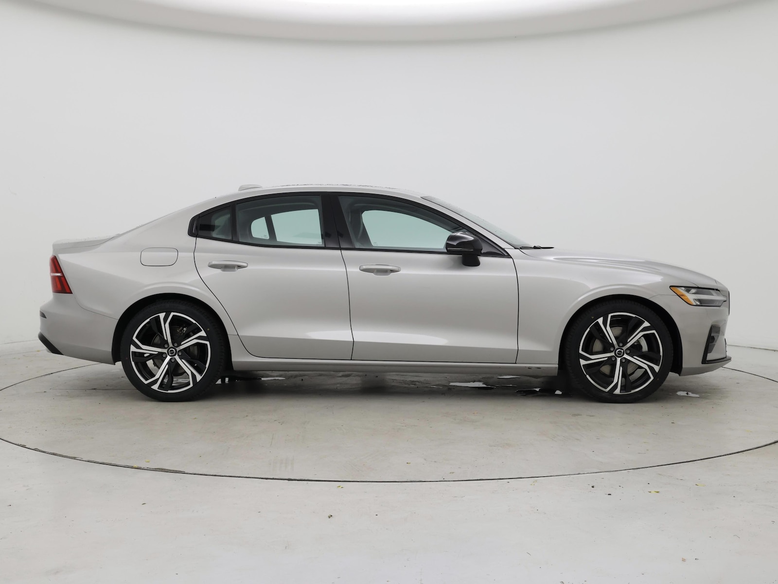 2024 Volvo S60 Core - Photo 8