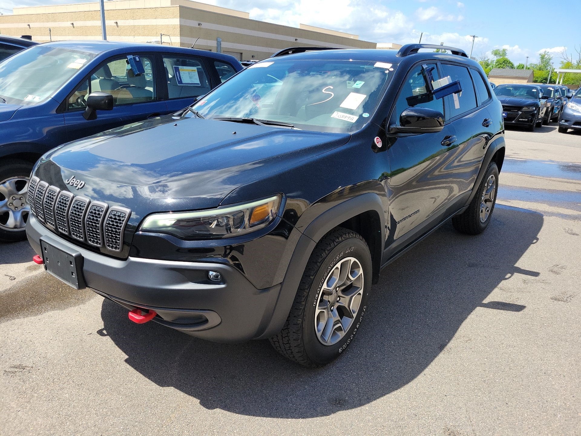 Thumbnail: 2022 Jeep Cherokee - 2