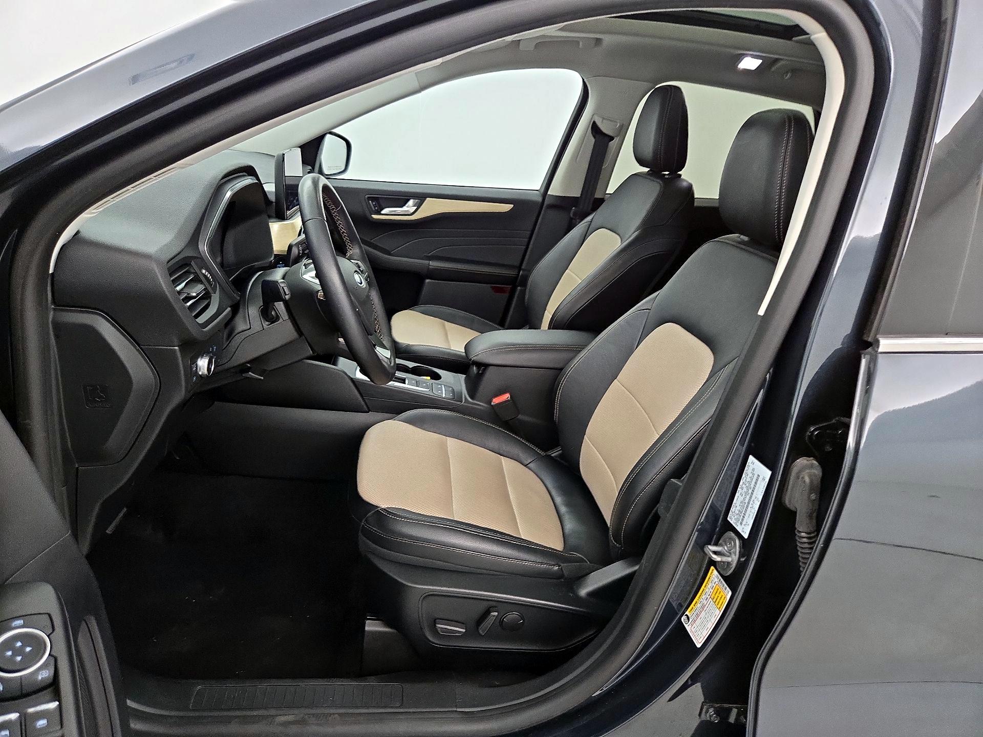 Thumbnail: 2022 Ford Escape - 11