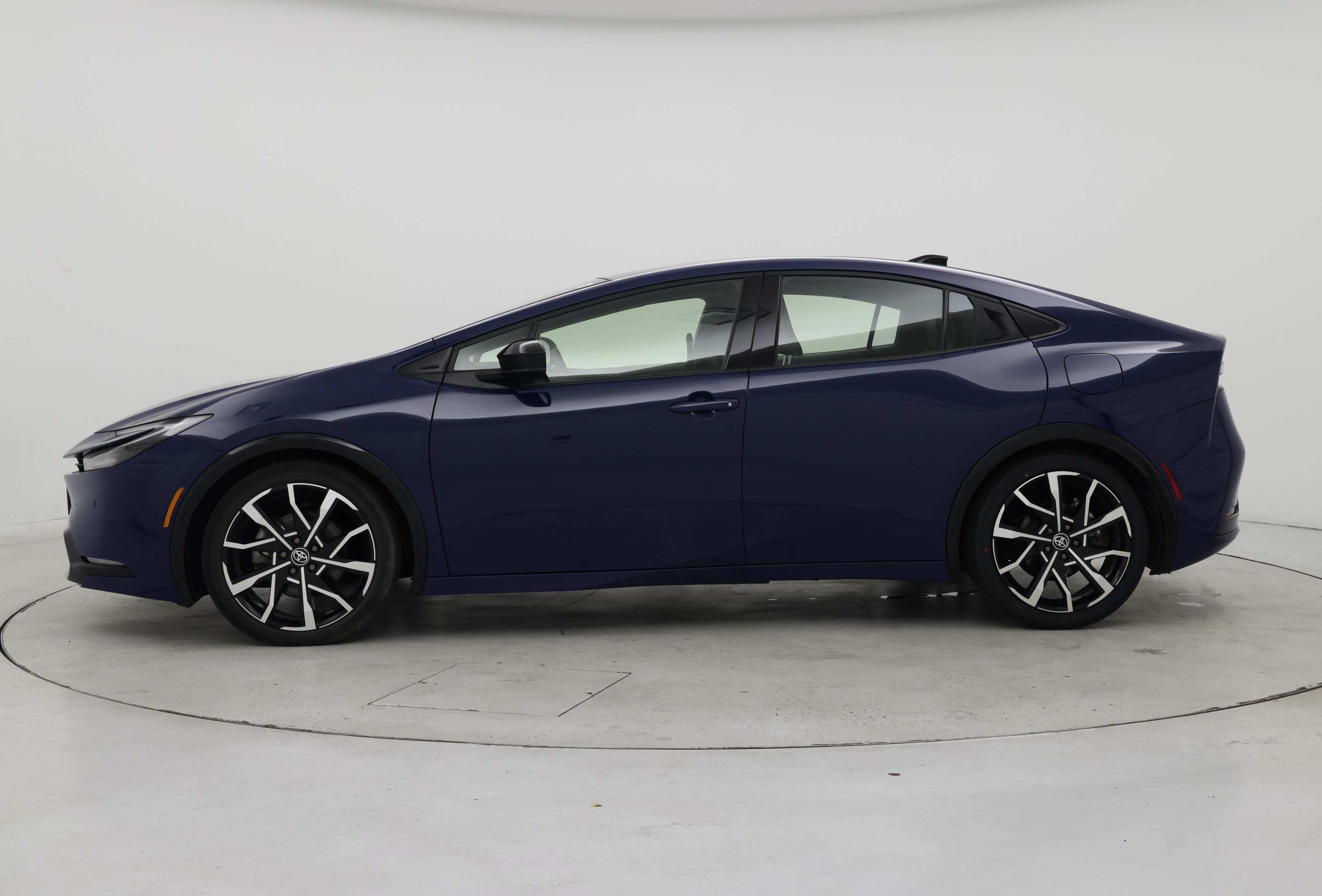 Thumbnail: 2024 Toyota Prius Prime - 3