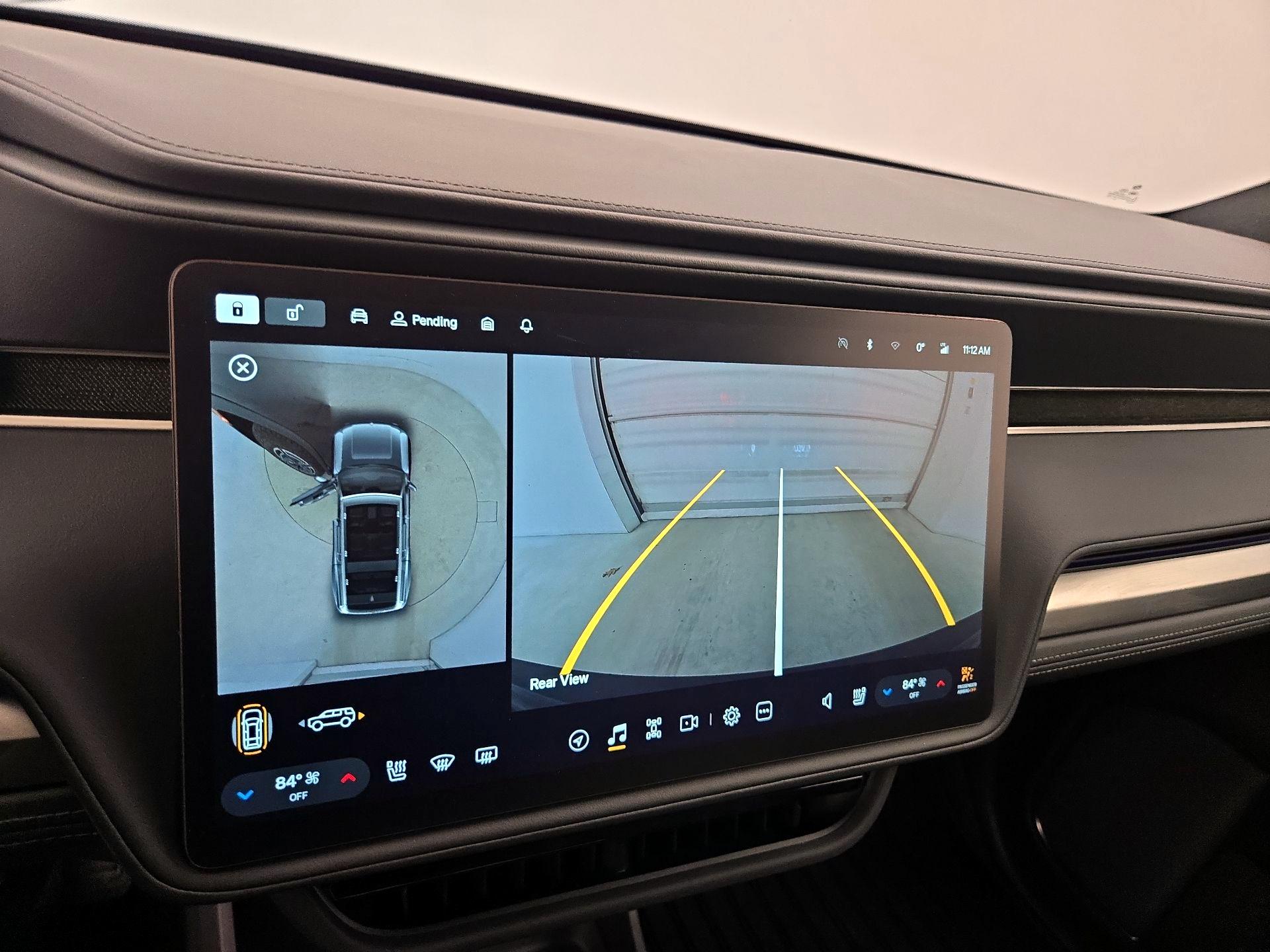 Thumbnail: 2025 Rivian R1S - 13