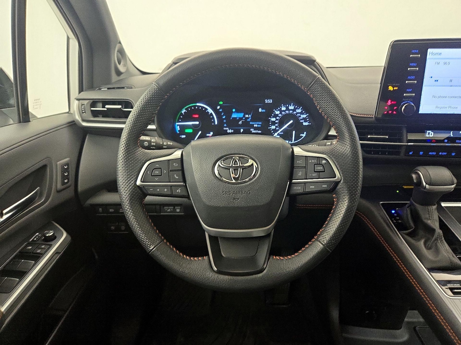 2024 Toyota Sienna XSE - Photo 11