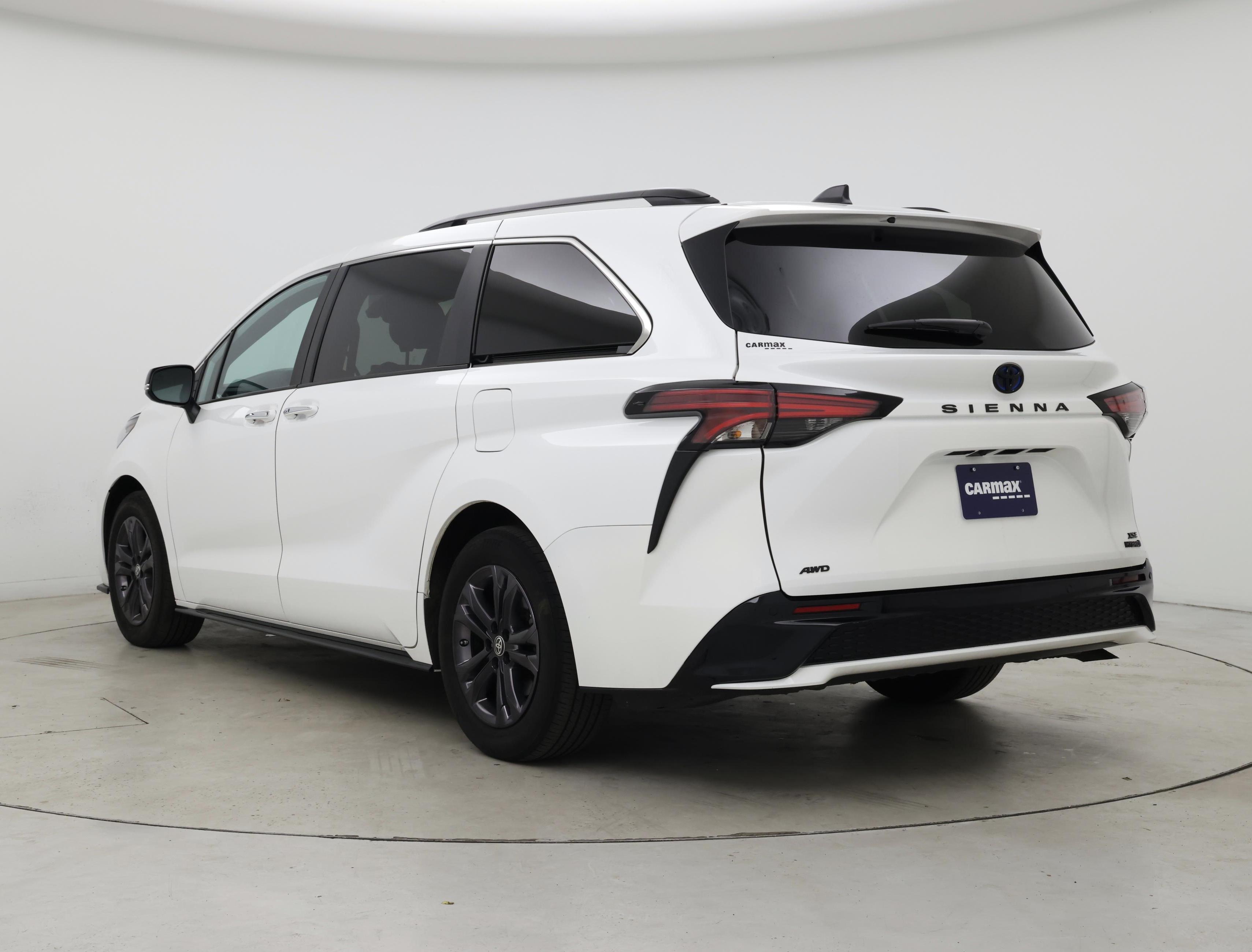 Thumbnail: 2024 Toyota Sienna - 2