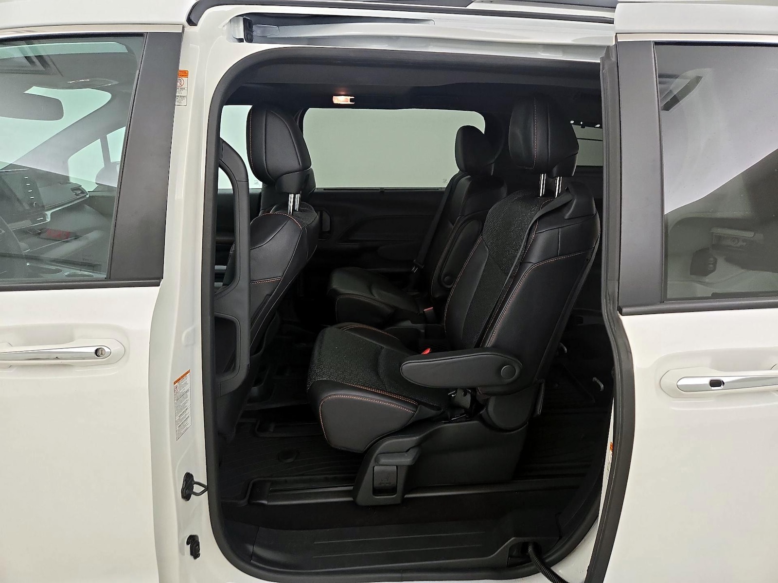 2024 Toyota Sienna XSE - Photo 22
