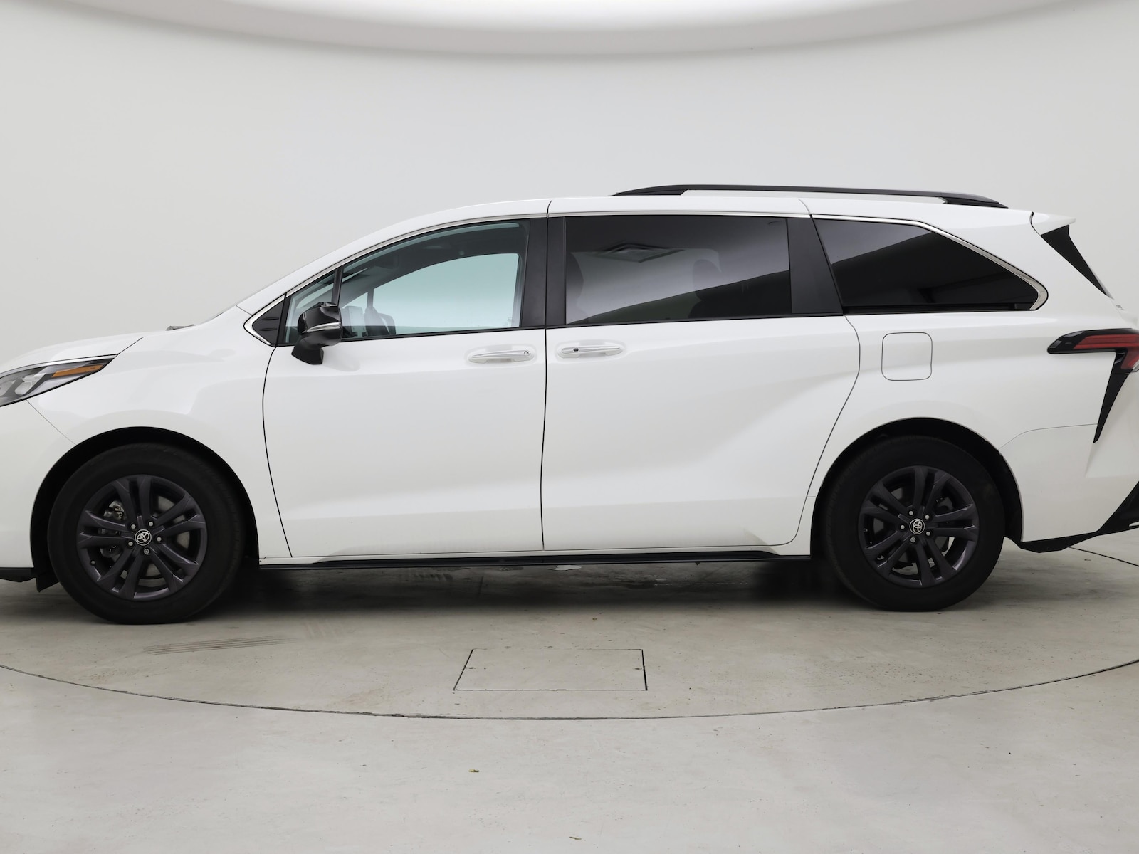 2024 Toyota Sienna XSE - Photo 4