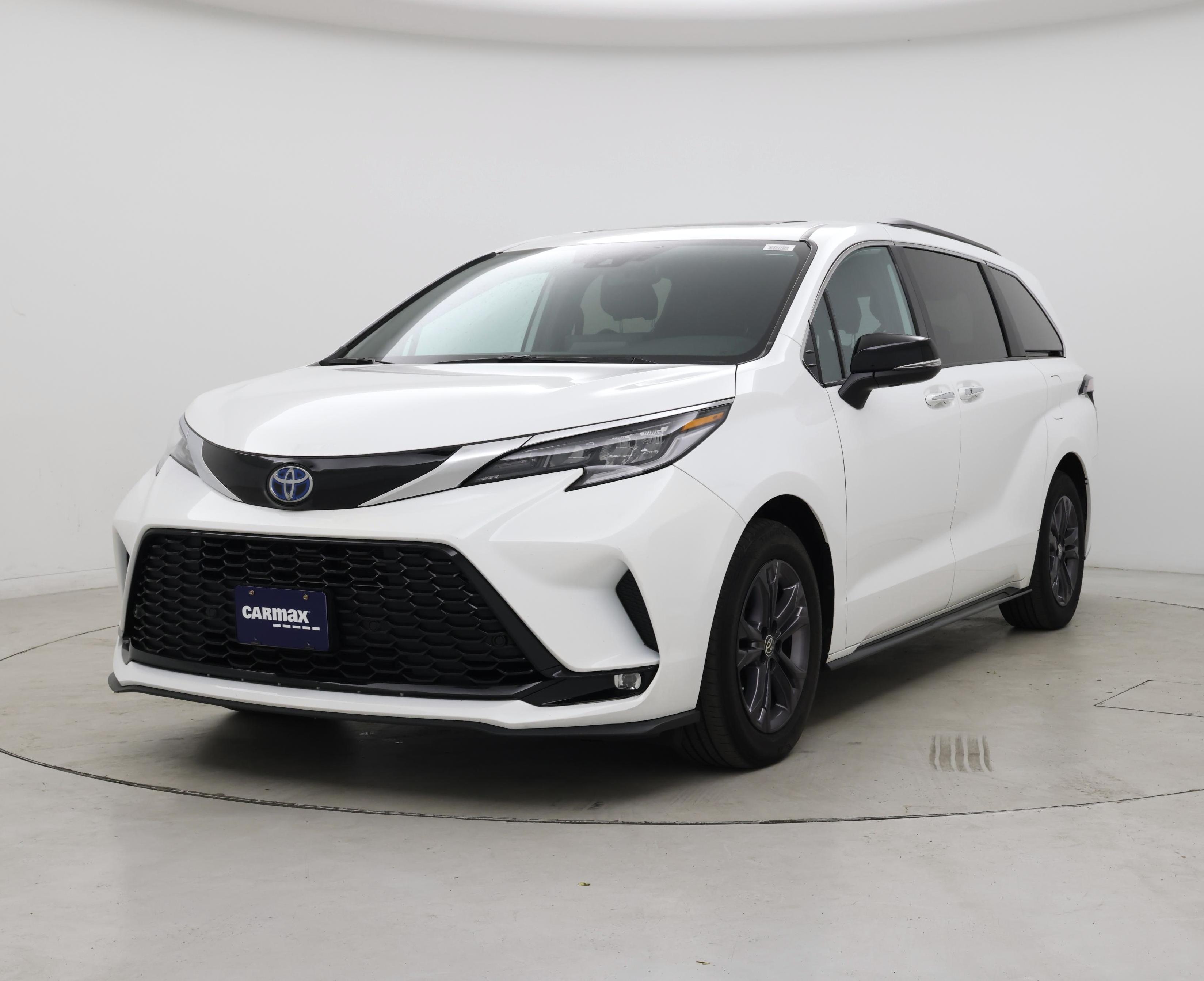Thumbnail: 2024 Toyota Sienna - 4