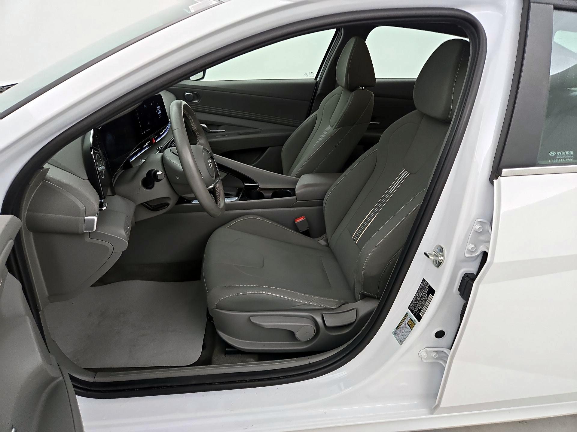 Thumbnail: 2024 Hyundai Elantra - 11