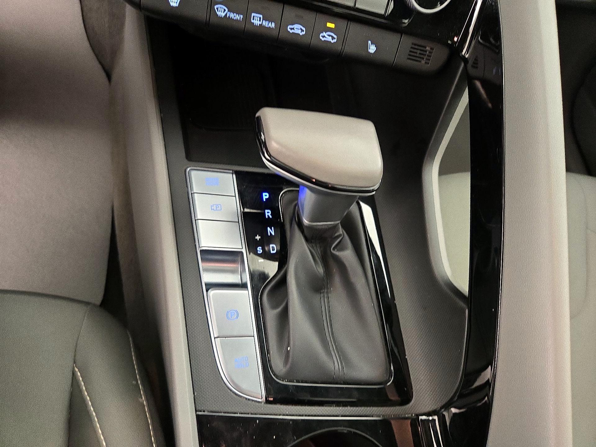 Thumbnail: 2024 Hyundai Elantra - 18