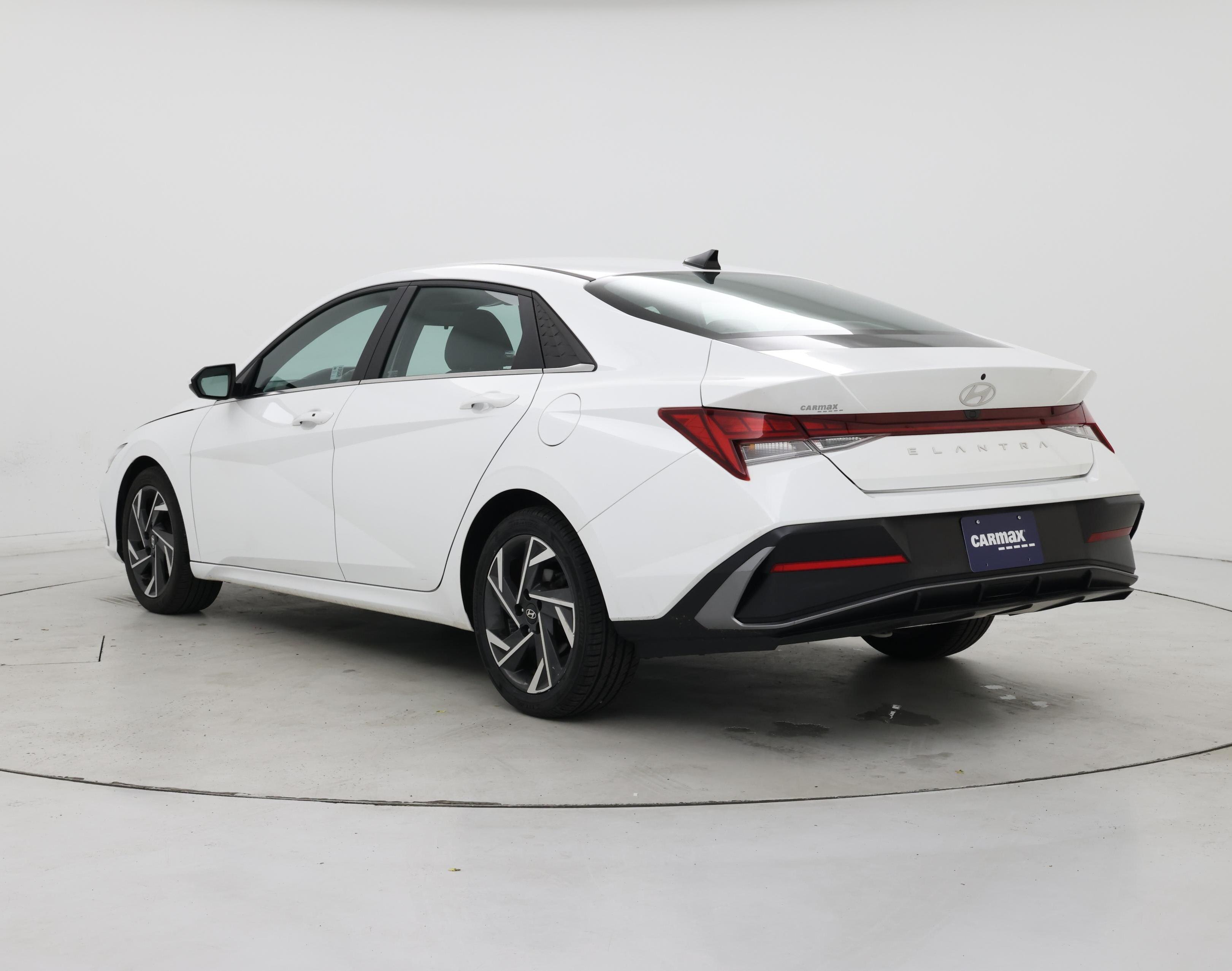 Thumbnail: 2024 Hyundai Elantra - 2