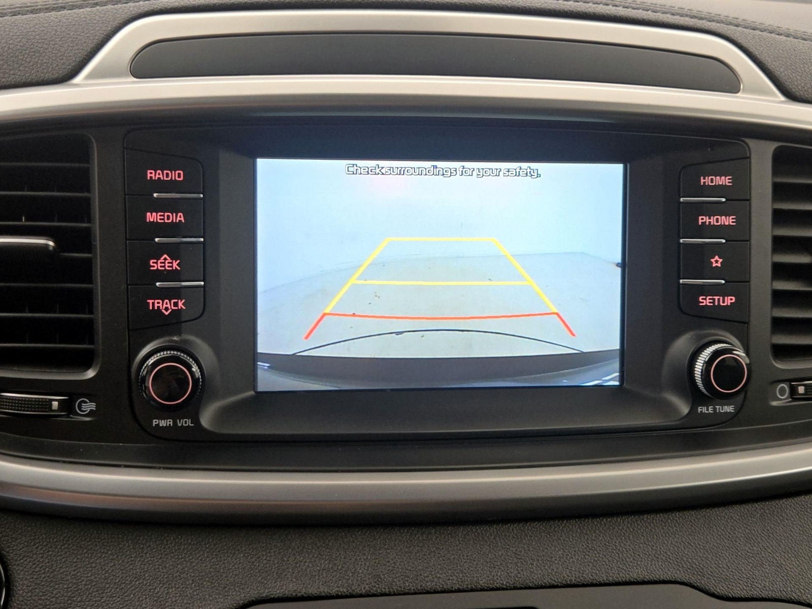 2020 Kia Sorento EX - Photo 15