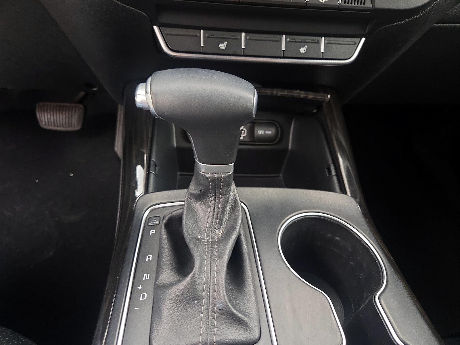 2020 Kia Sorento EX - Photo 18