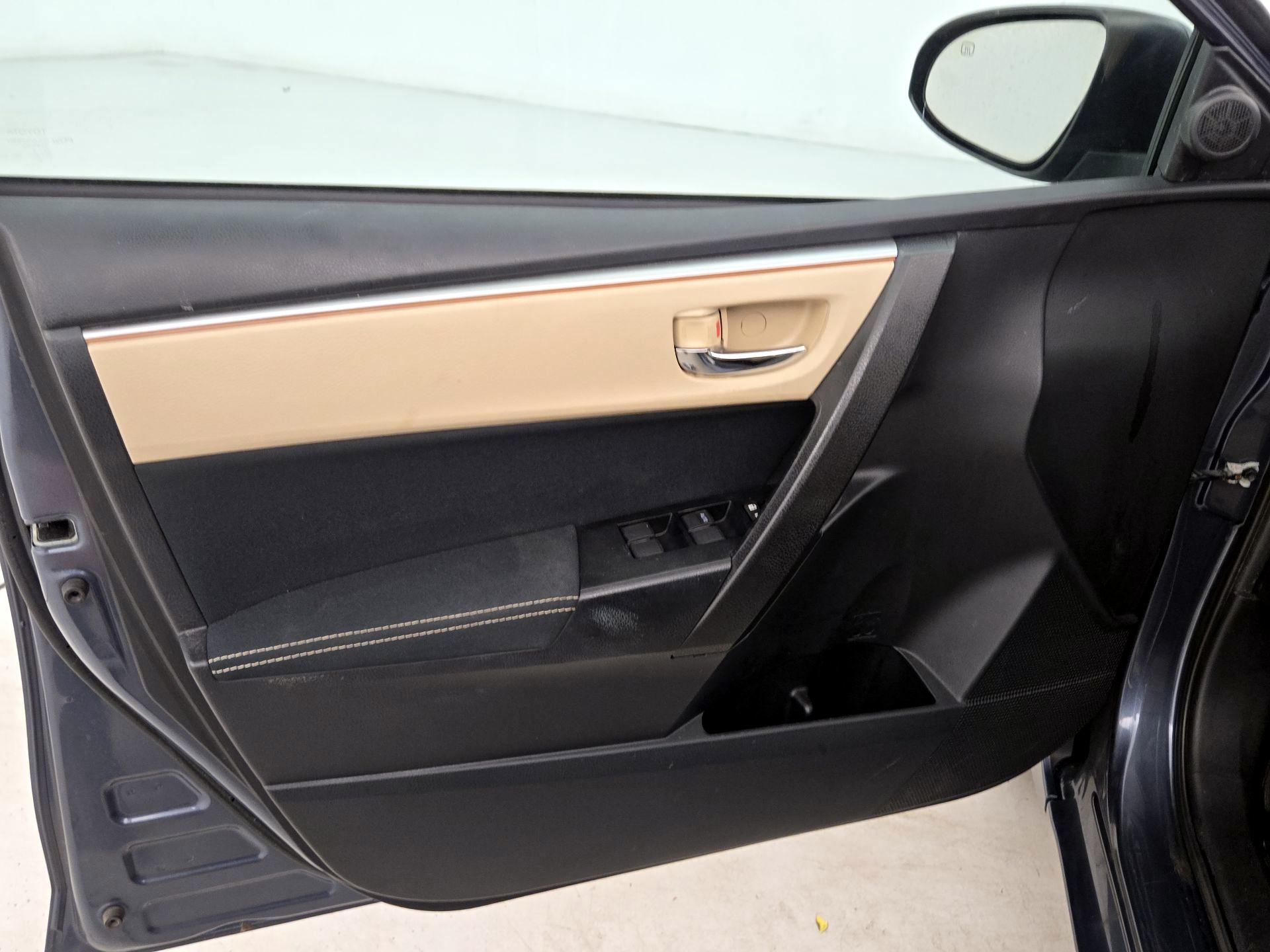 Thumbnail: 2014 Toyota Corolla - 12