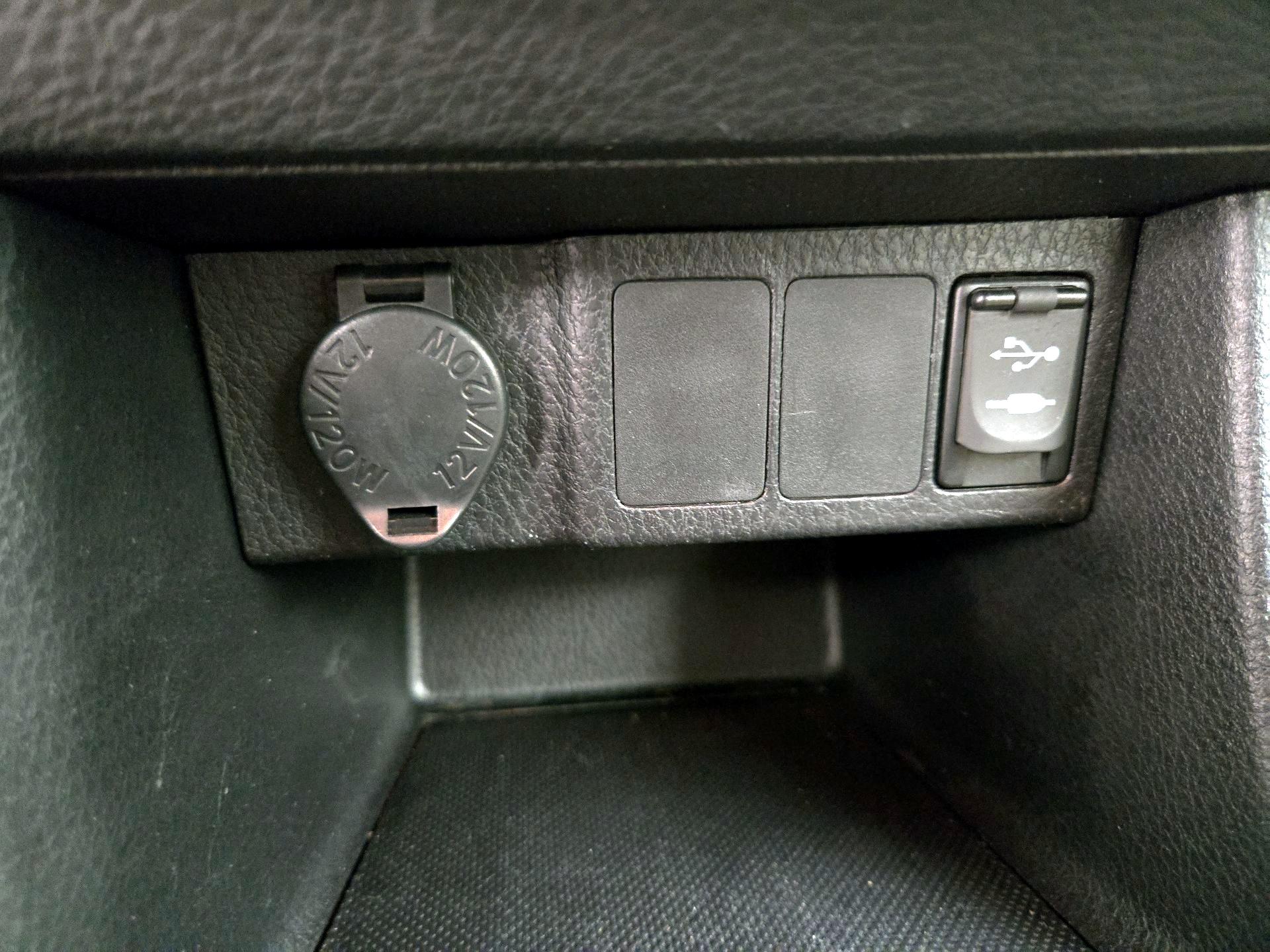 Thumbnail: 2014 Toyota Corolla - 18
