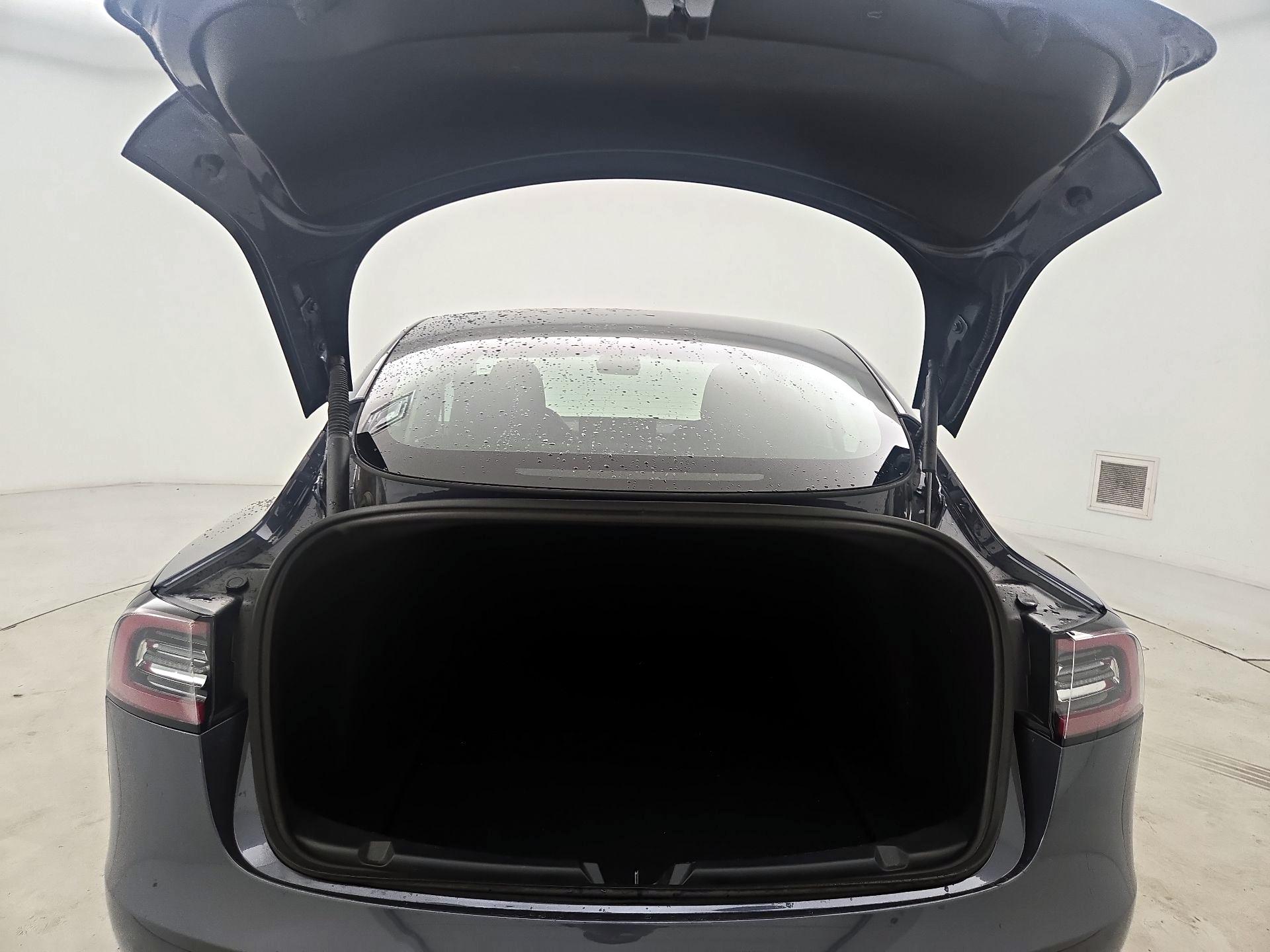 Thumbnail: 2023 Tesla Model 3 - 20
