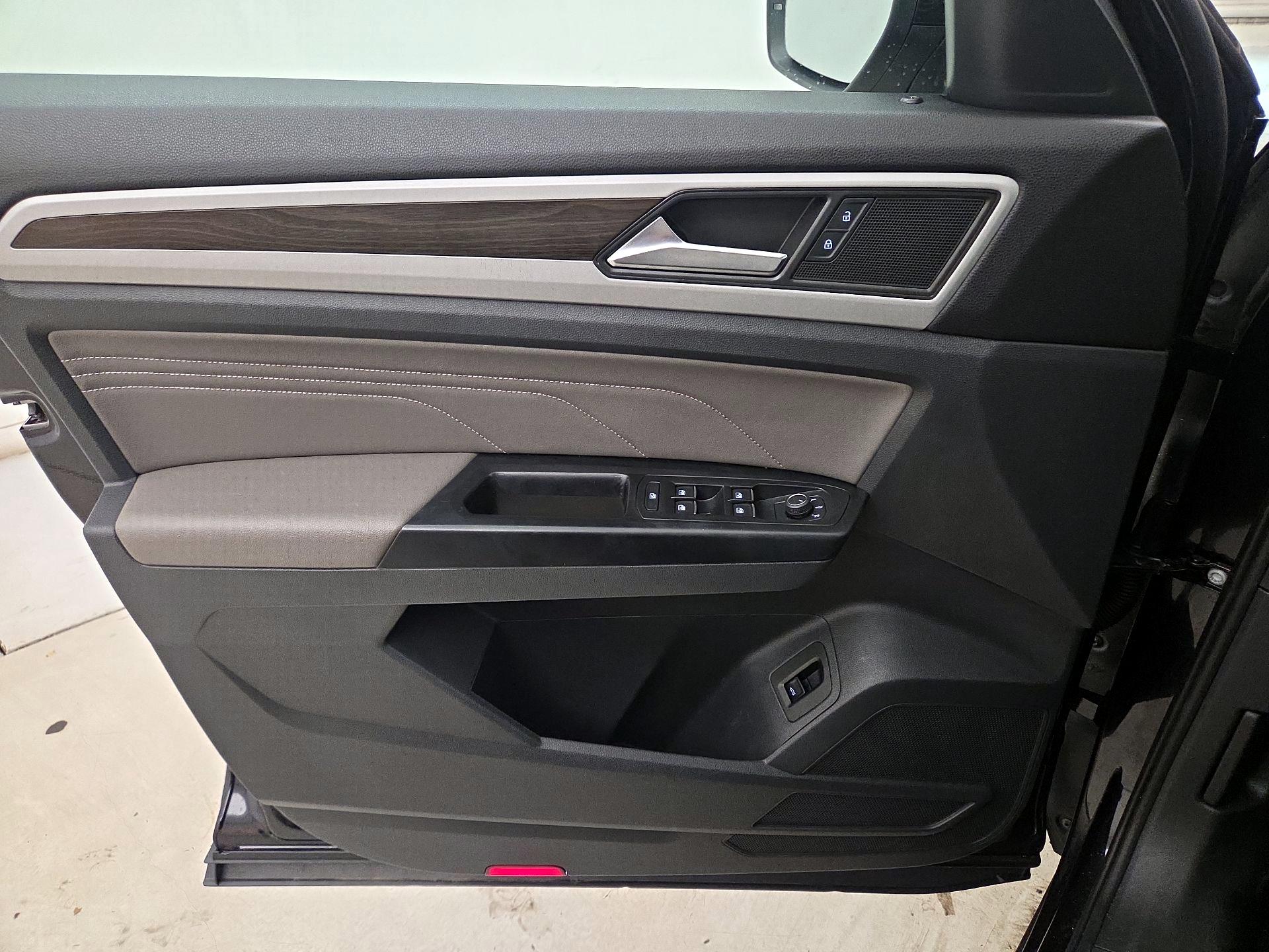 Thumbnail: 2021 Volkswagen Atlas - 12