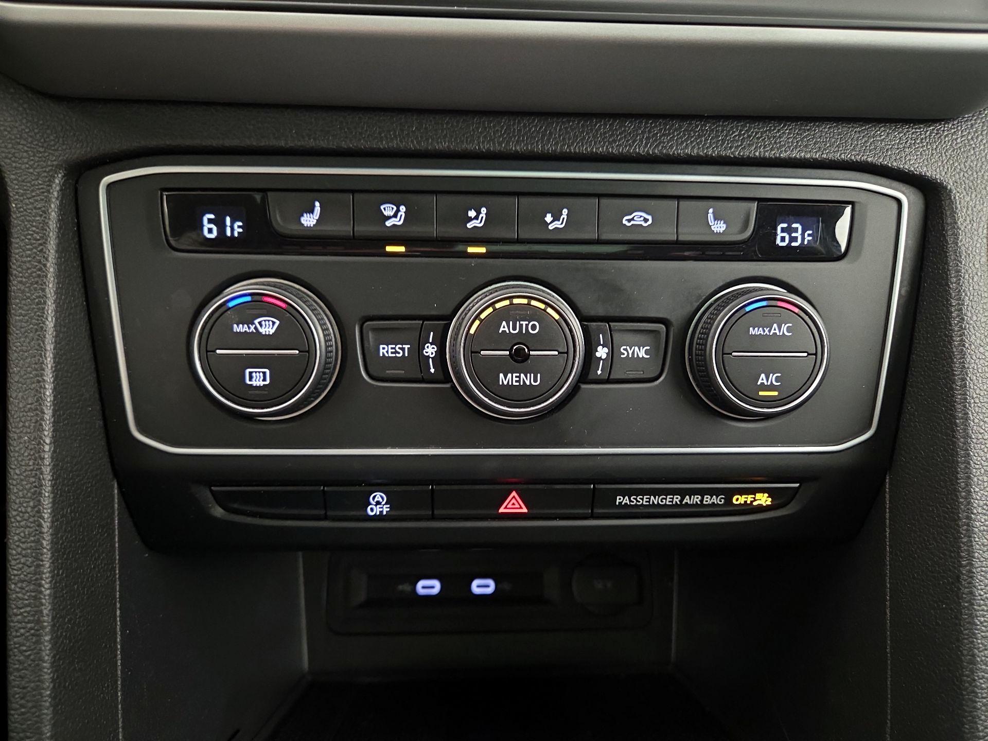 Thumbnail: 2021 Volkswagen Atlas - 16