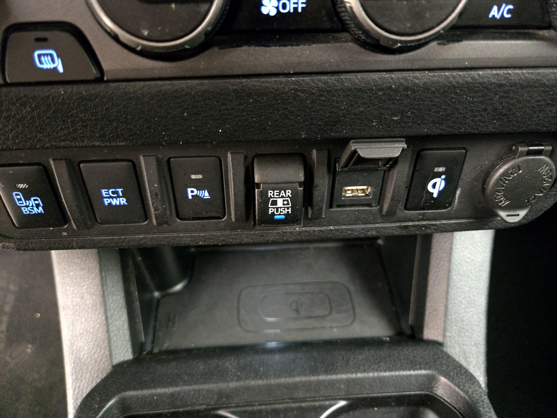 Thumbnail: 2021 Toyota Tacoma - 19