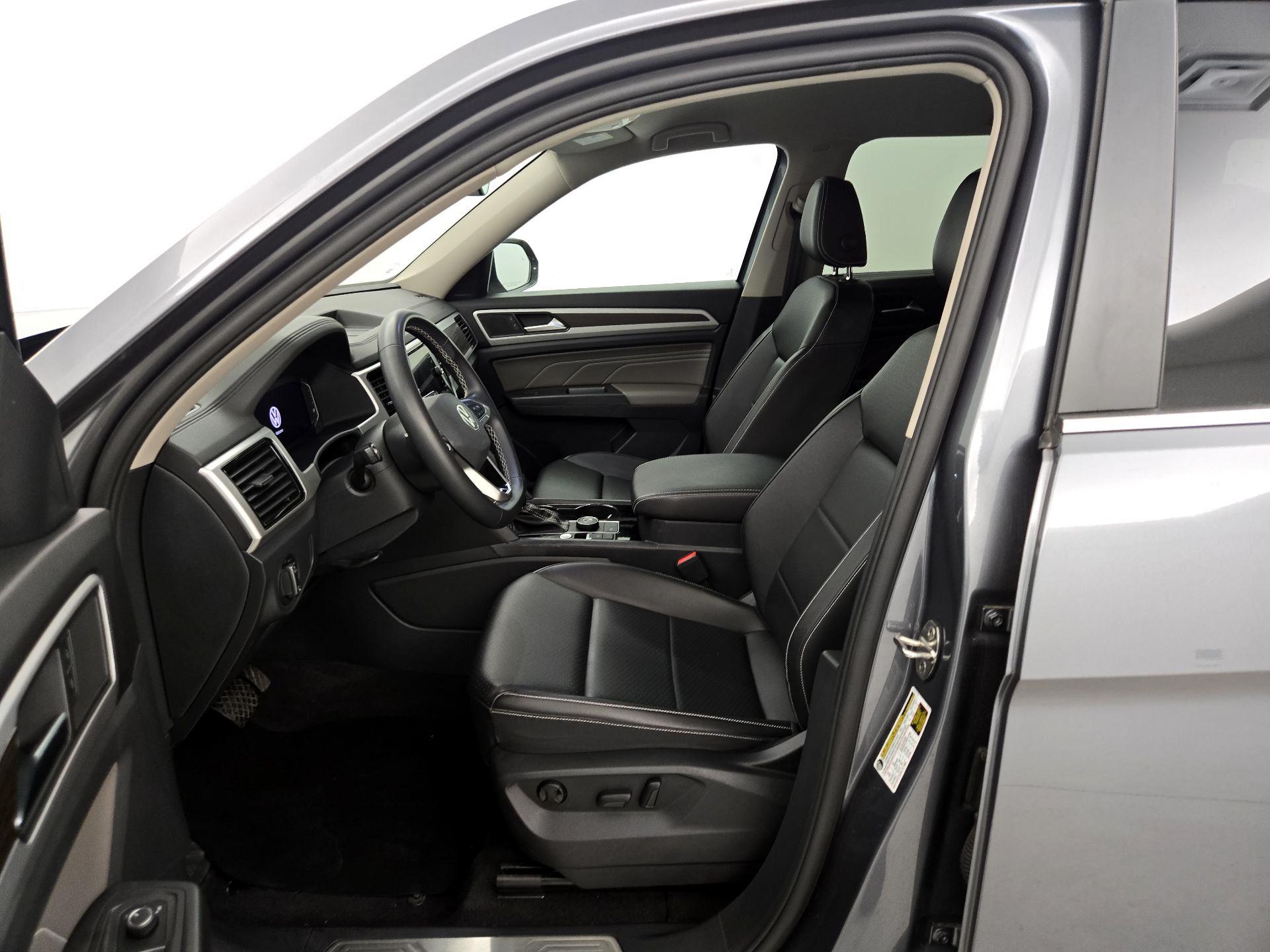 Thumbnail: 2023 Volkswagen Atlas - 11