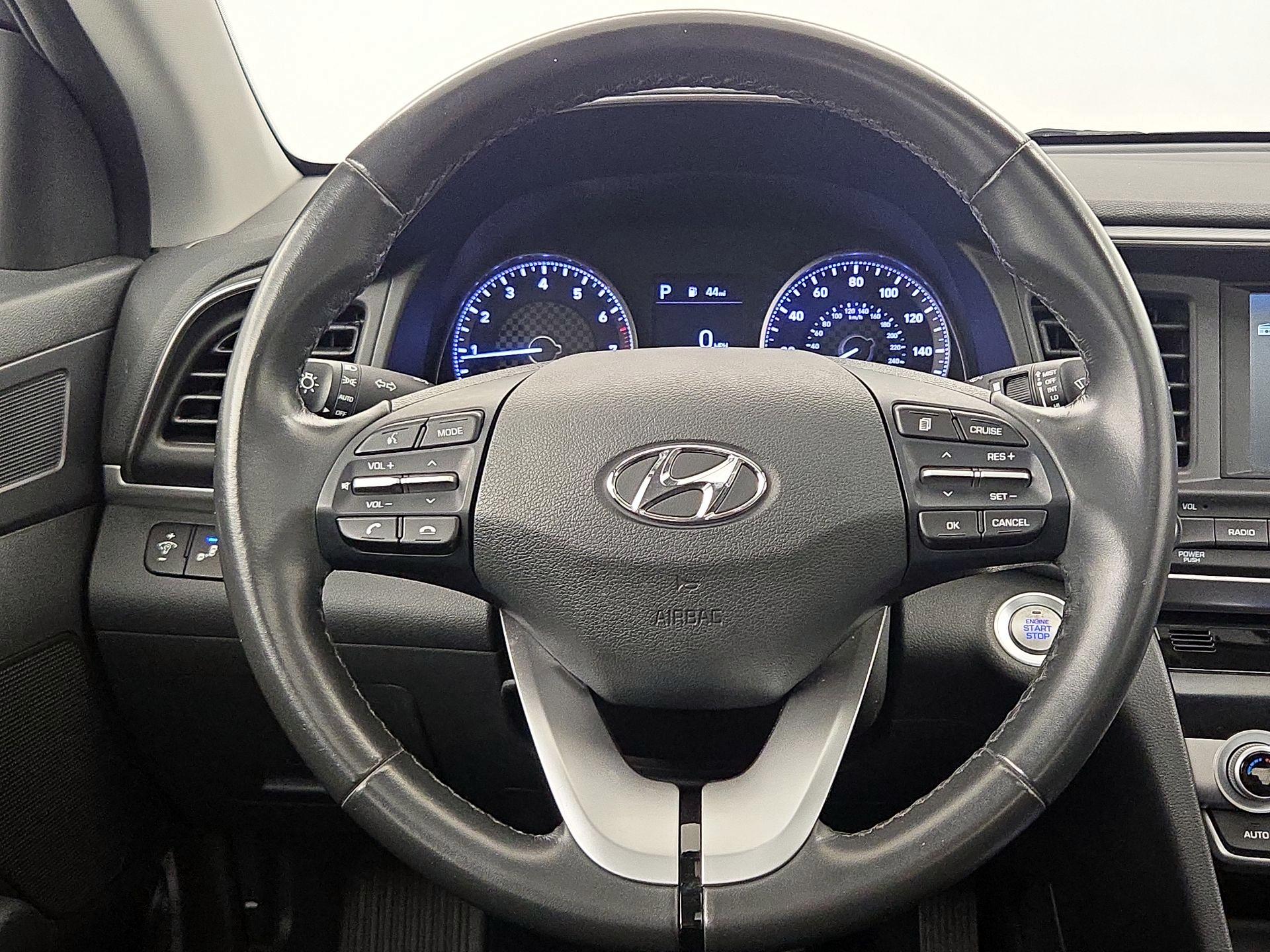 Thumbnail: 2020 Hyundai Elantra - 10