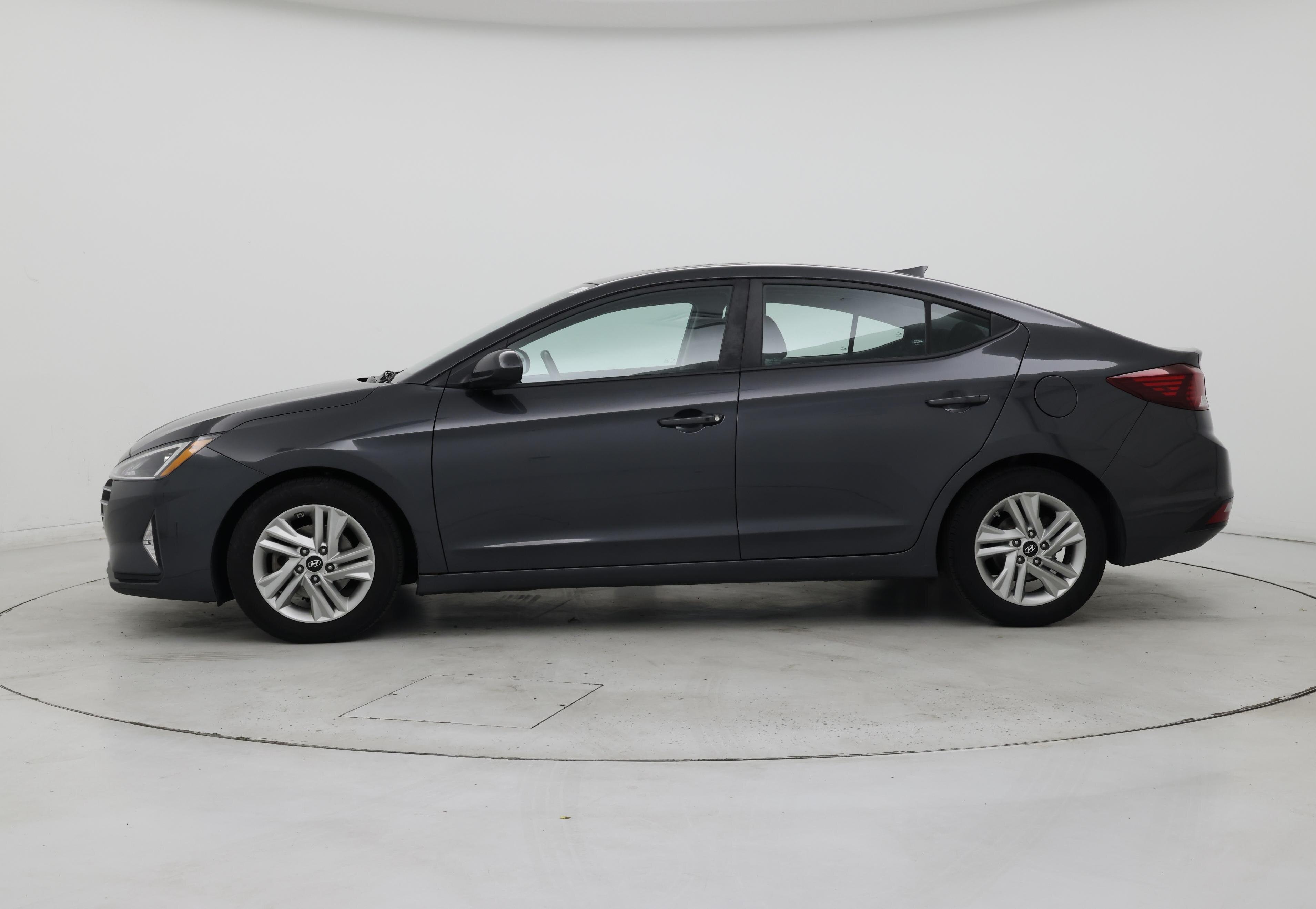 Thumbnail: 2020 Hyundai Elantra - 3