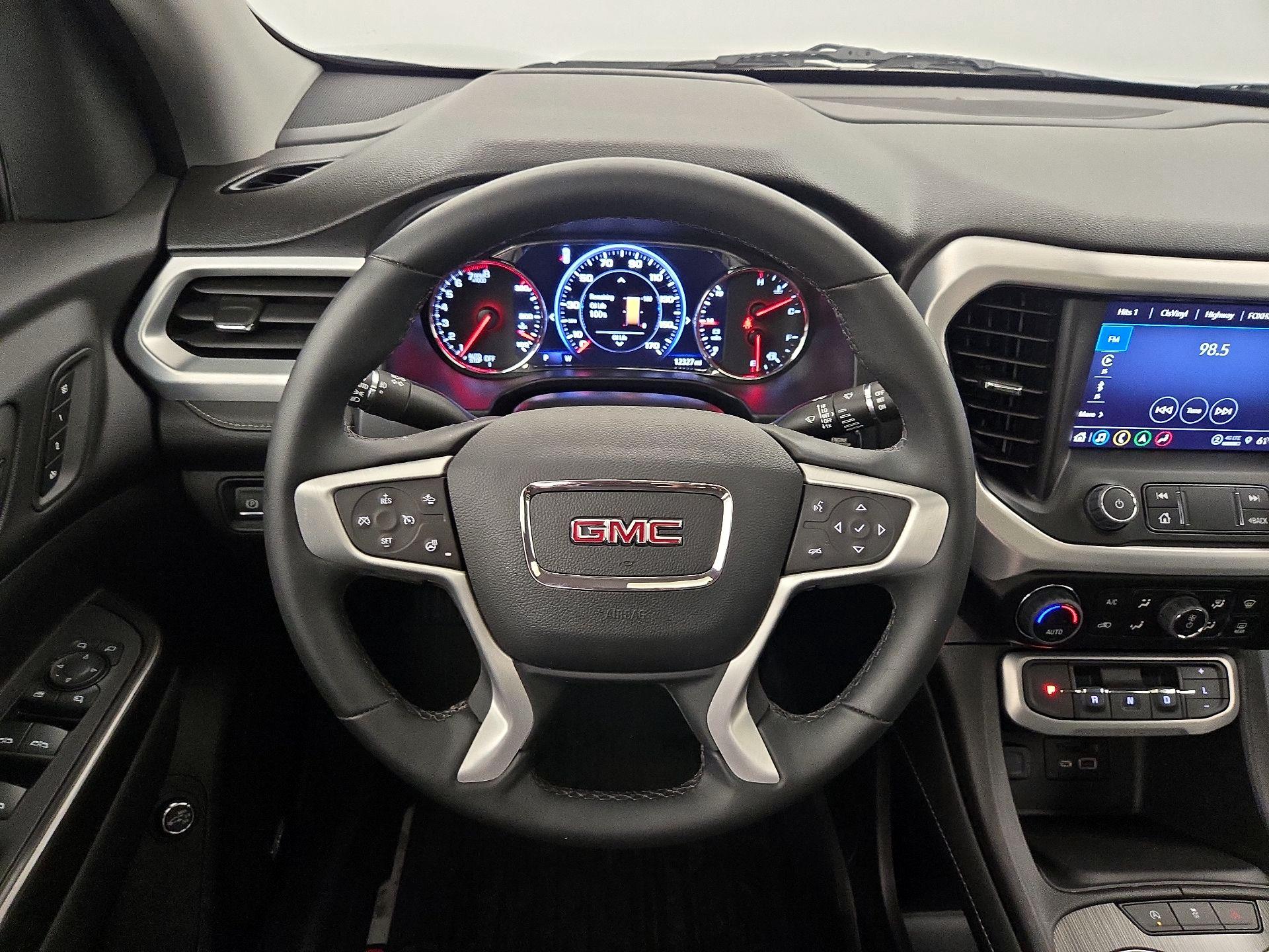 Thumbnail: 2023 GMC Acadia - 10