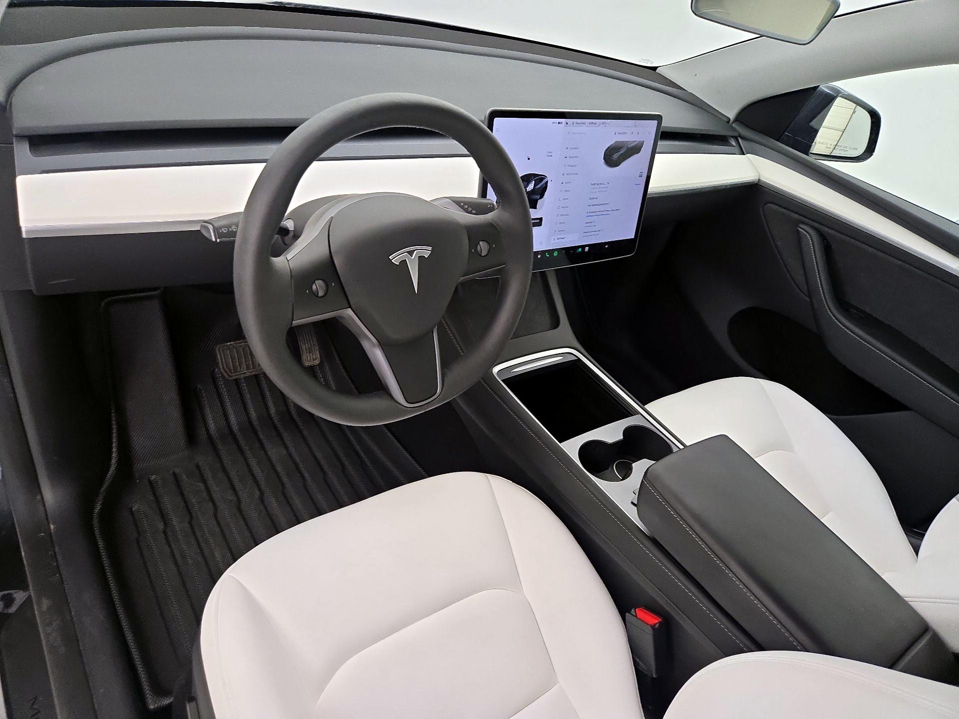 Thumbnail: 2024 Tesla Model Y - 9