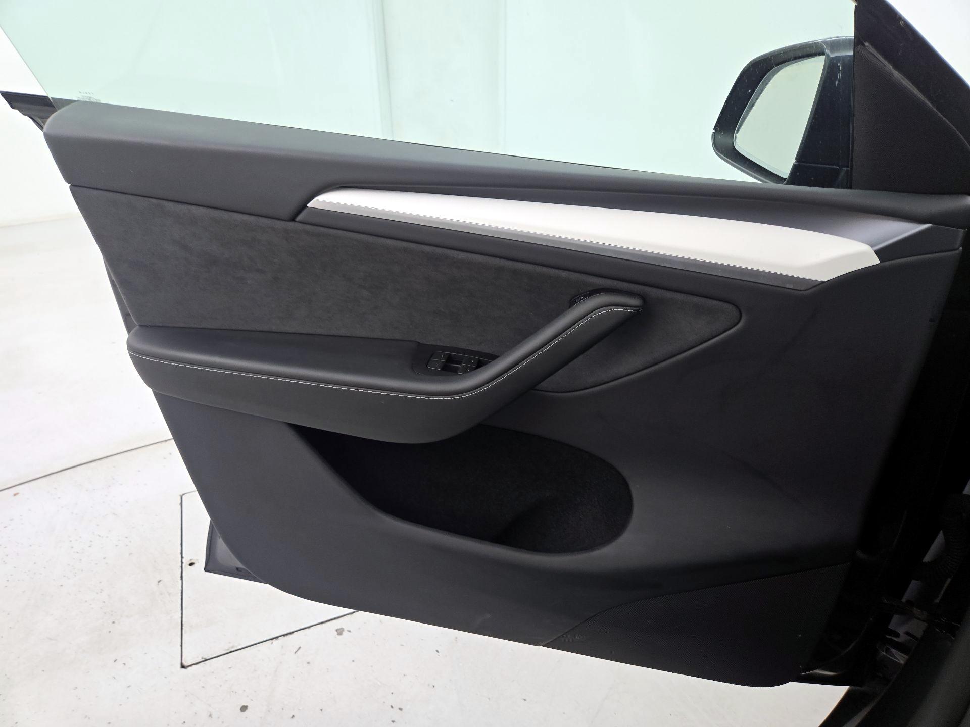Thumbnail: 2024 Tesla Model Y - 12