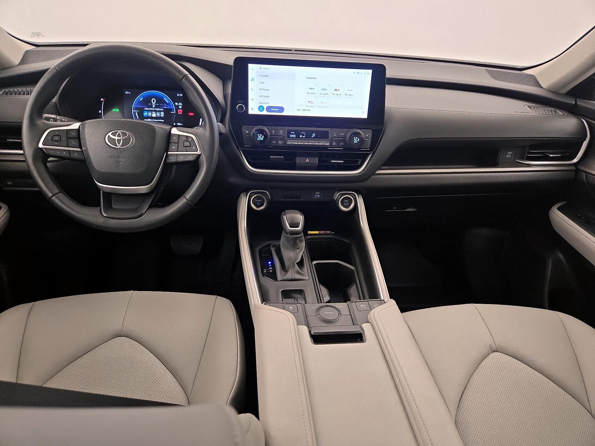 Thumbnail: 2025 Toyota Highlander - 9