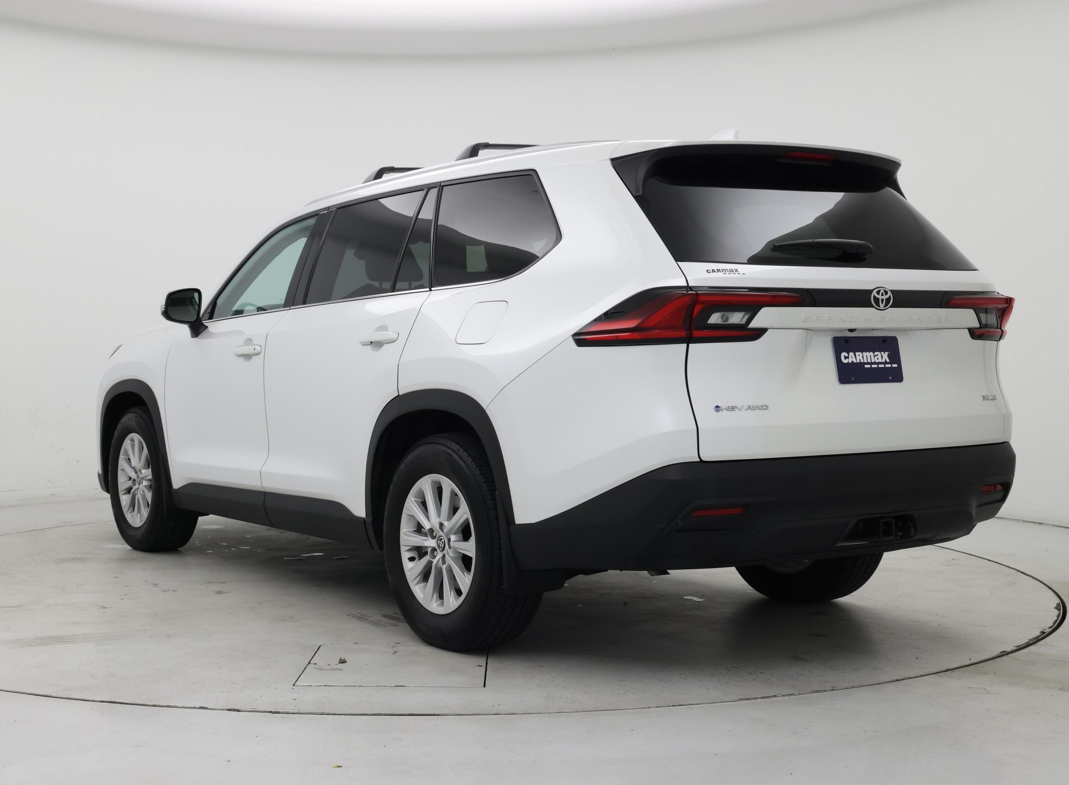 Thumbnail: 2025 Toyota Highlander - 2