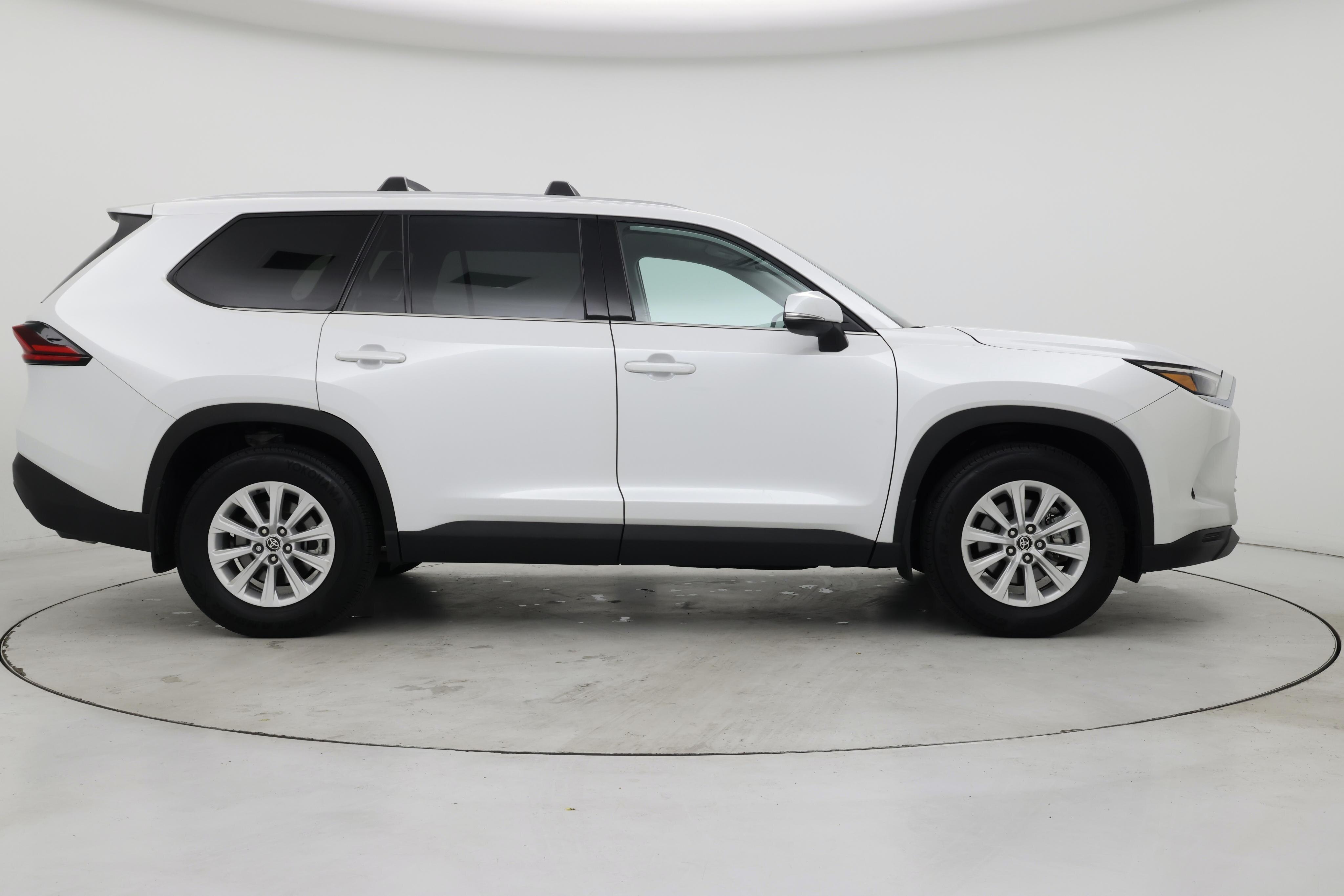 Thumbnail: 2025 Toyota Highlander - 7