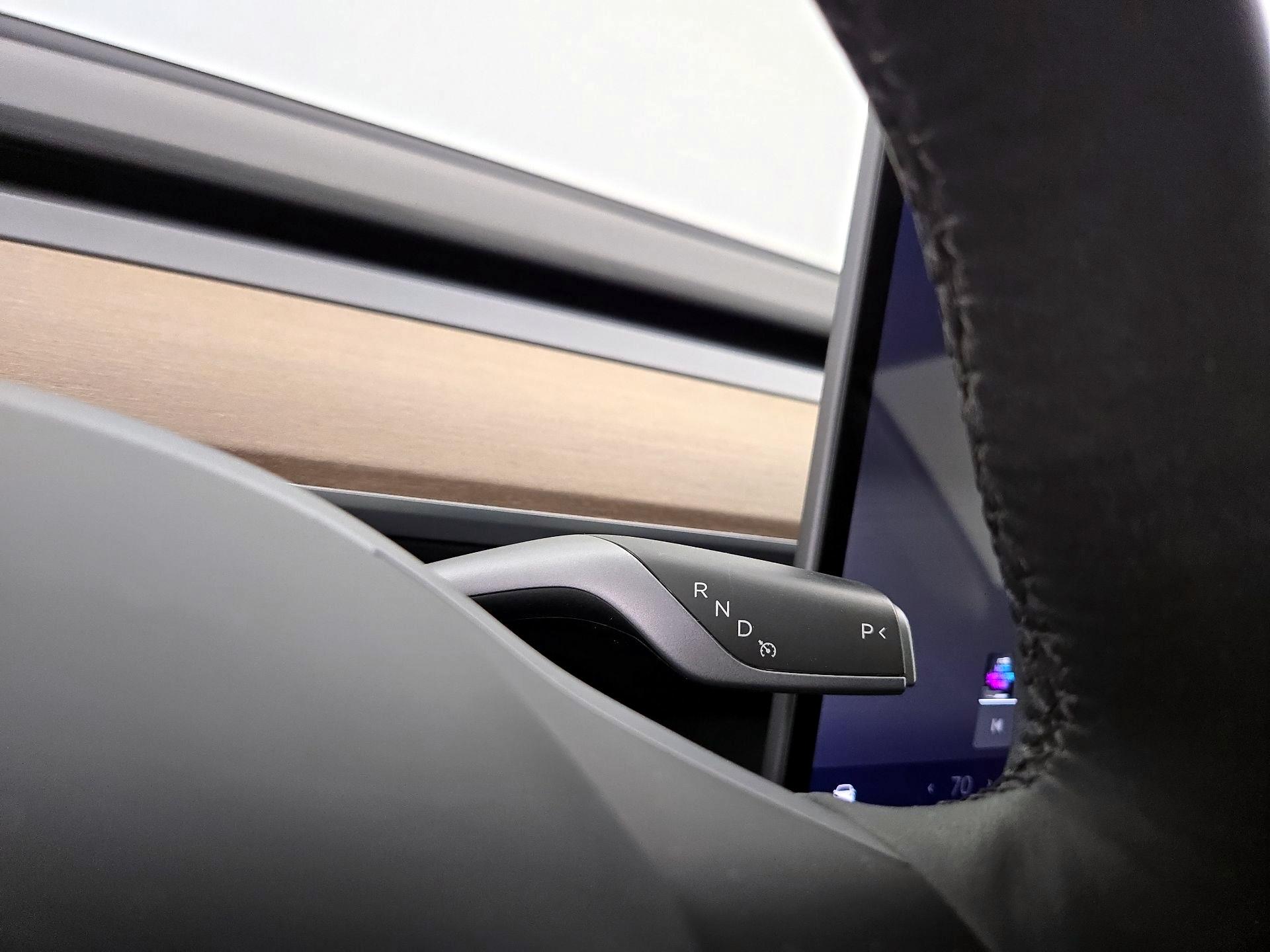 Thumbnail: 2022 Tesla Model 3 - 17