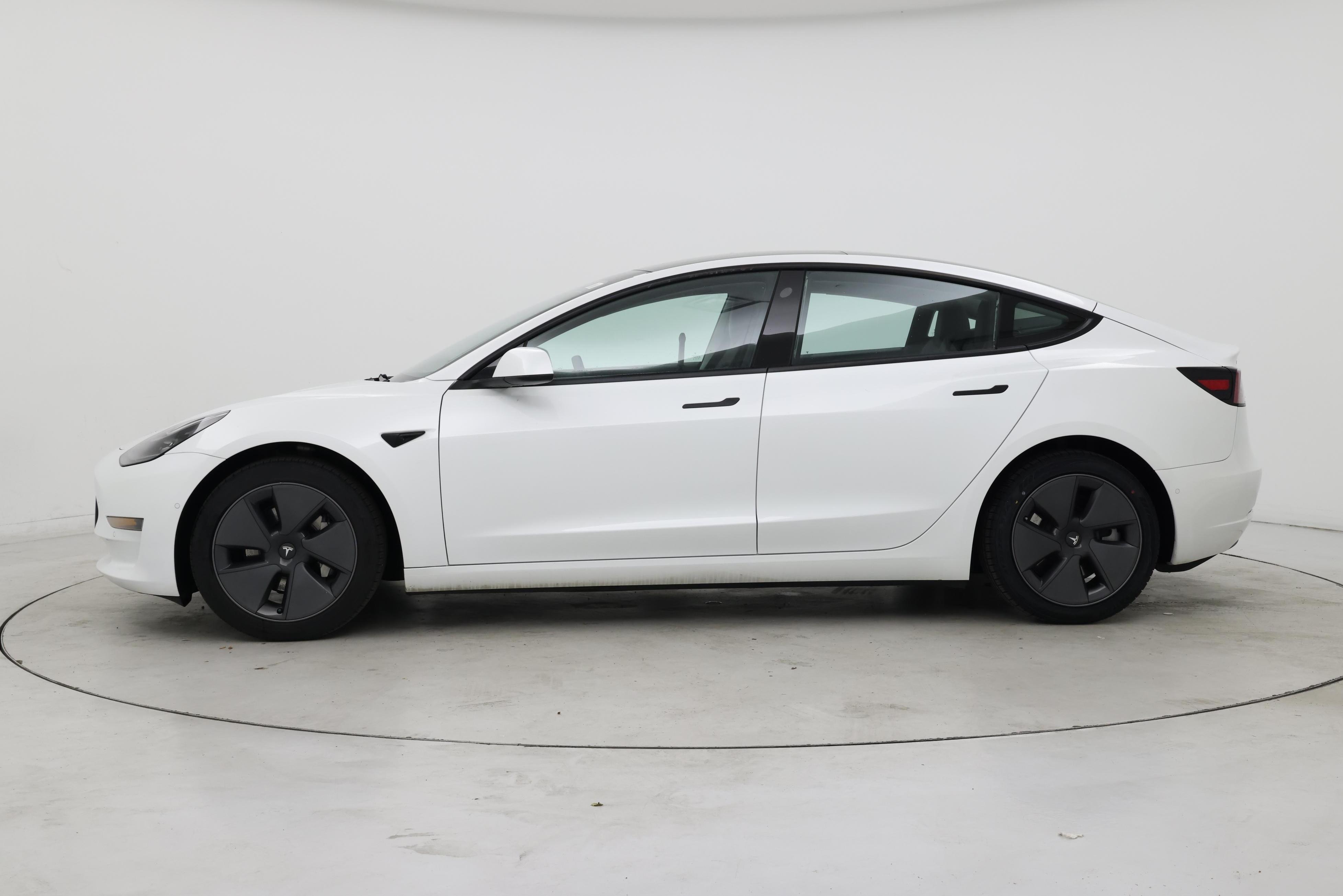 Thumbnail: 2022 Tesla Model 3 - 3