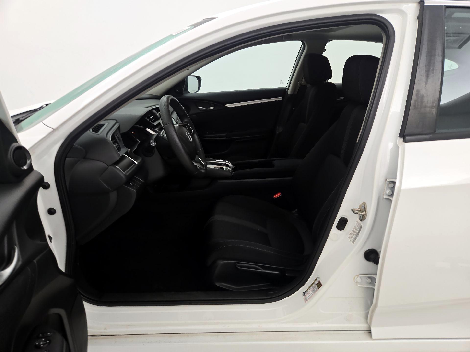 Thumbnail: 2016 Honda Civic - 11
