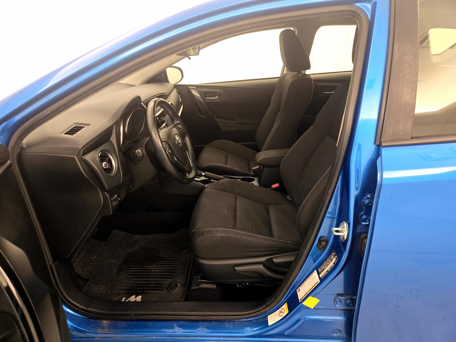 2018 Toyota Corolla iM Base - Photo 12